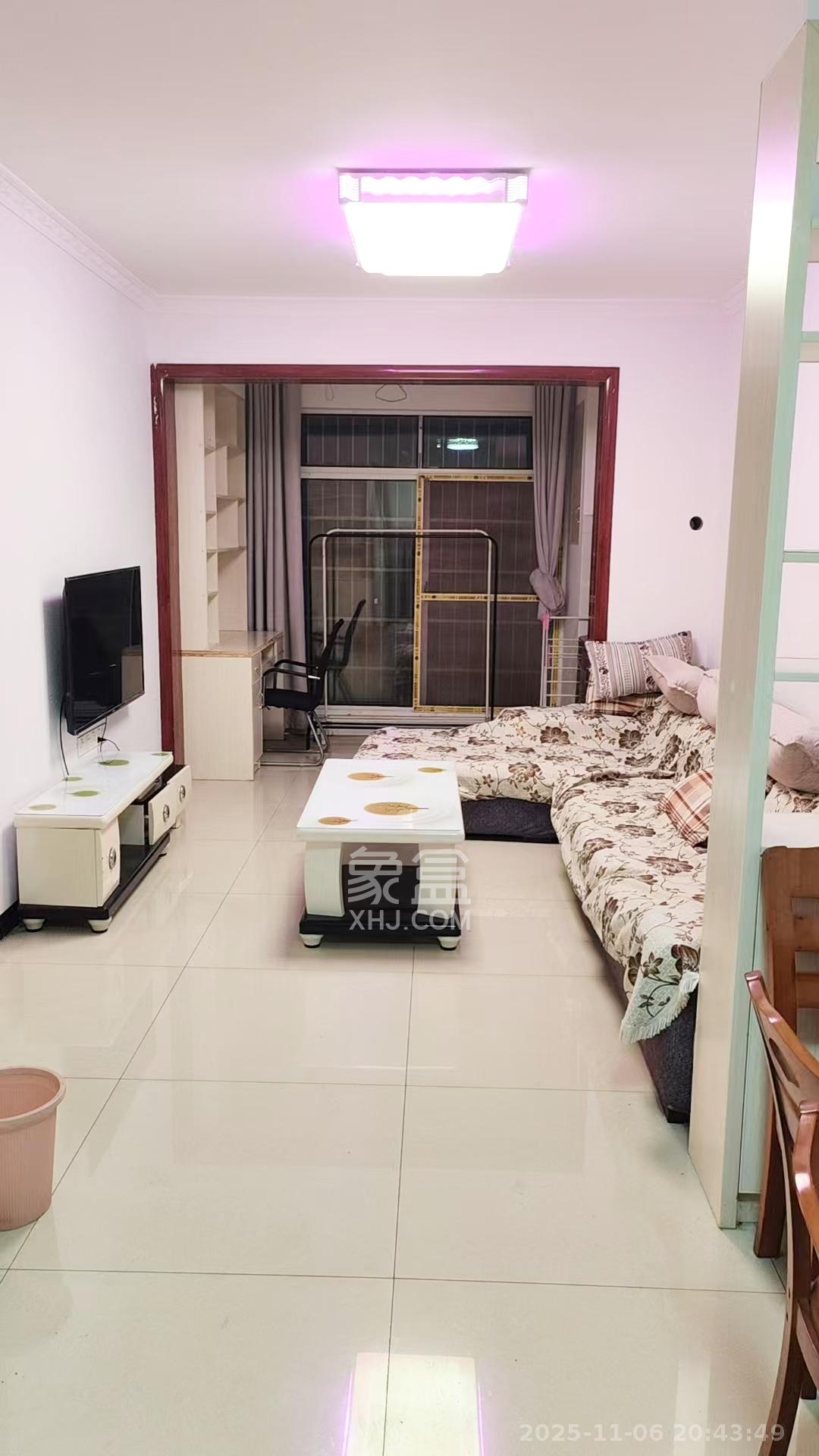 MOMA当代广场  1室2厅1卫    1800.0元/月