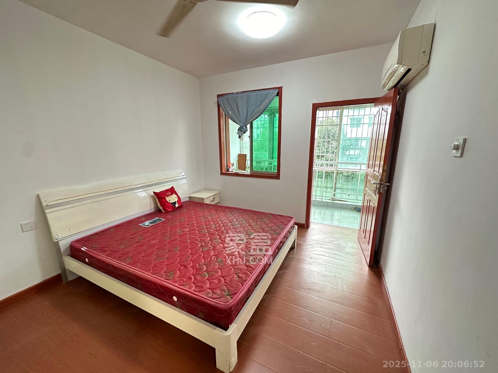 中南汽车世界 2室2厅1卫 1200.0元/月 中南汽车世界 2室2厅1卫 1200.0元/月室内图