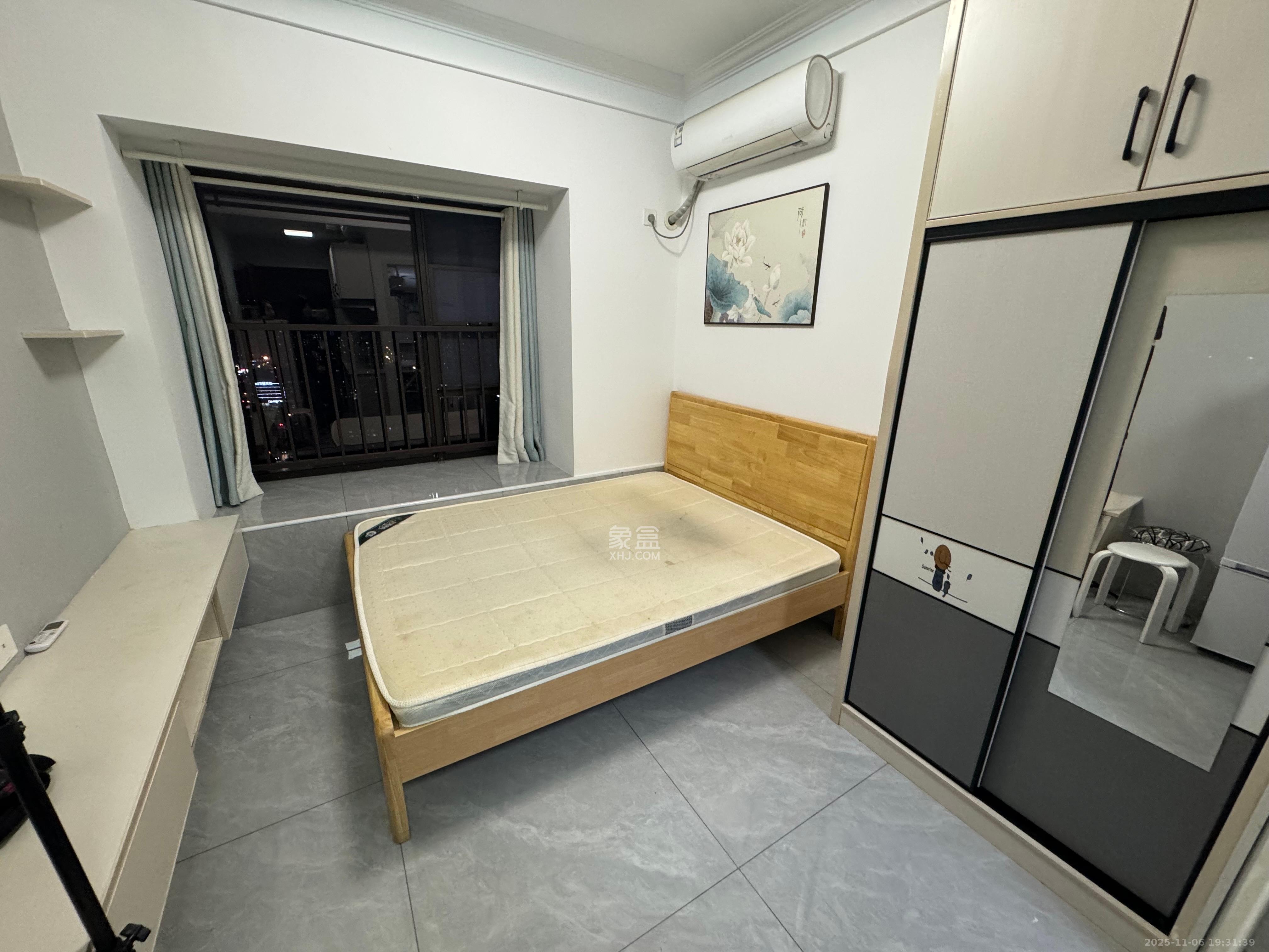 奥园城市天骄一期  1室1厅1卫    1400.0元/月室内图1