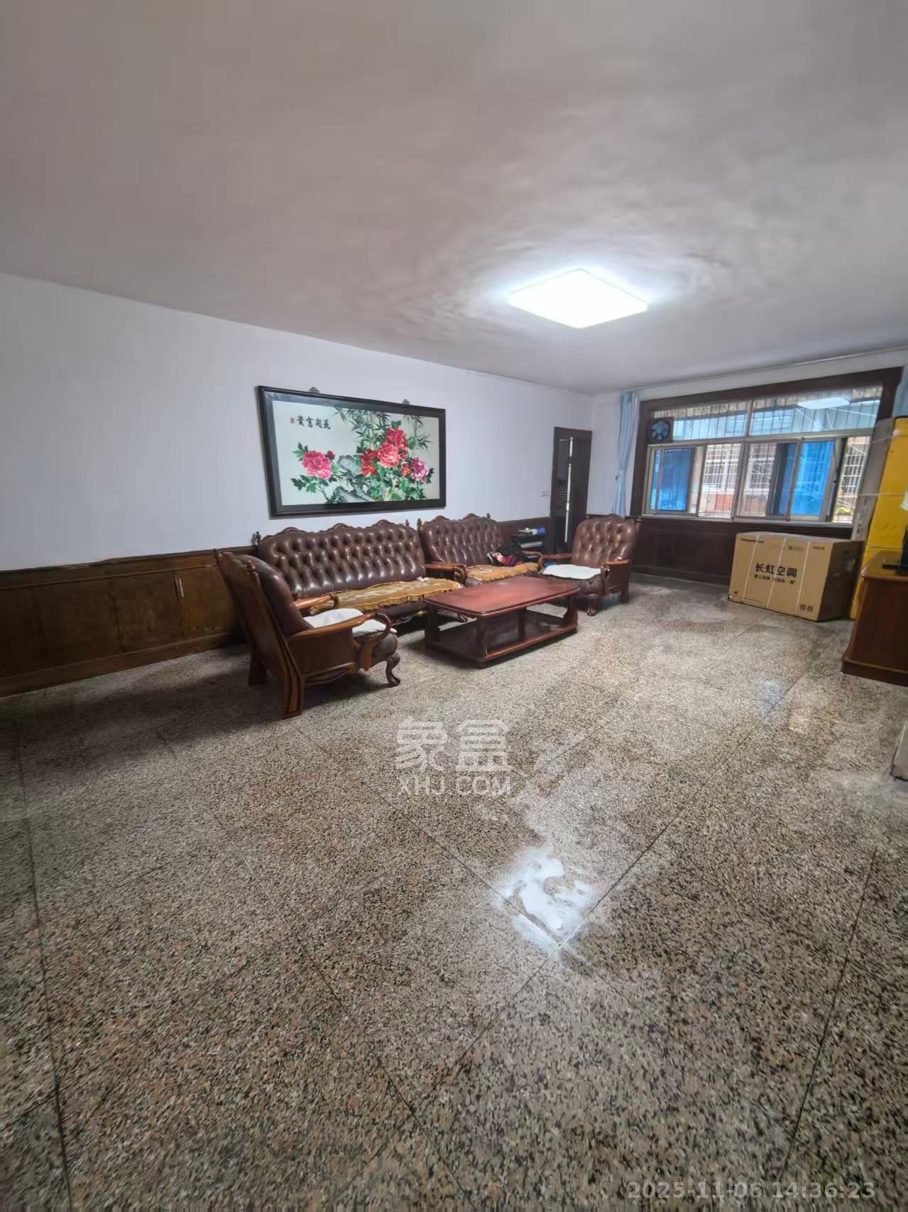 赐闲湖（机关事务管理单位房）  3室2厅2卫    2600.0元/月室内图