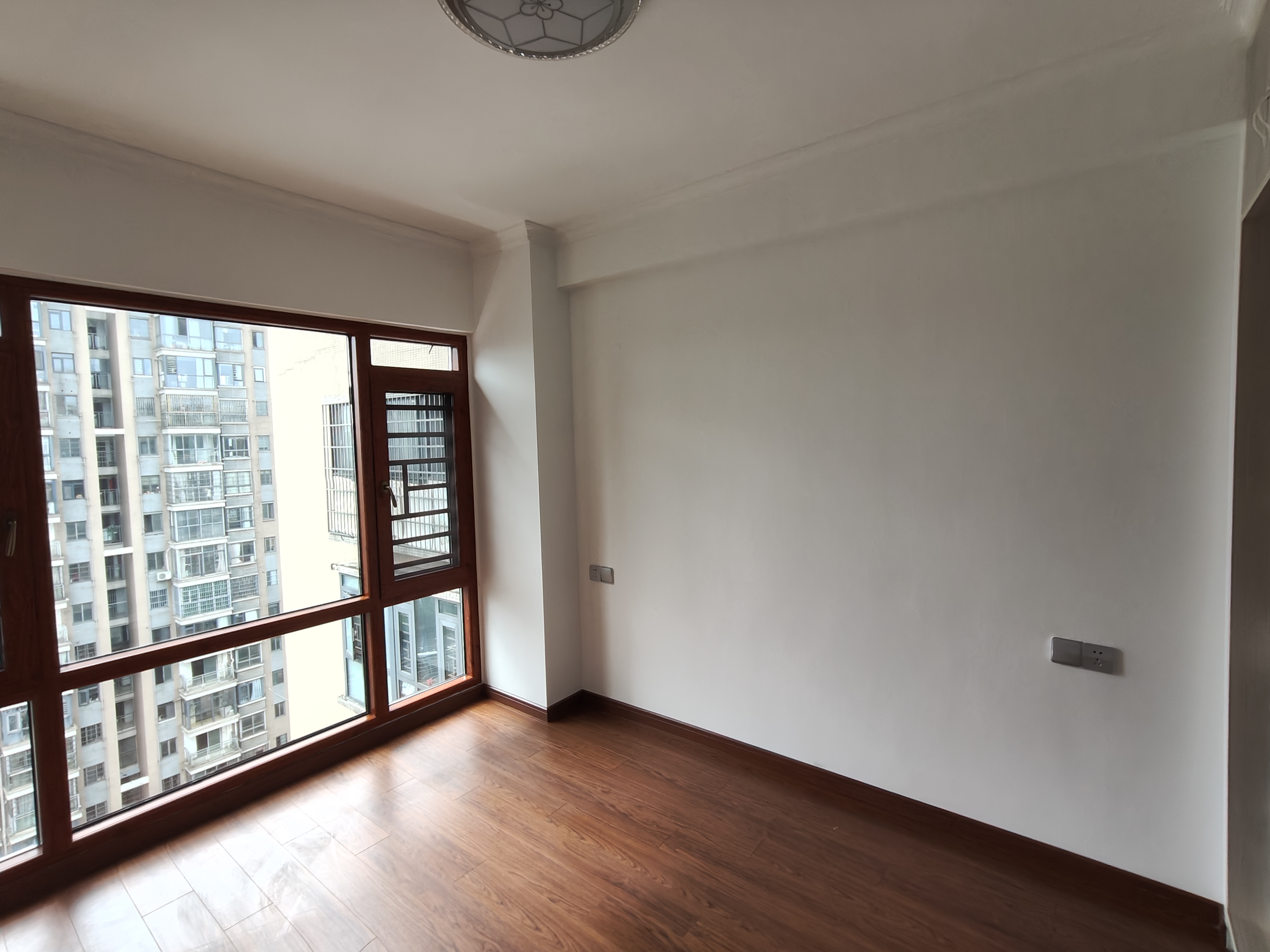 尚书房 4室2厅2卫 3000.0元/月 尚书房 4室2厅2卫 3000.0元/月户型图