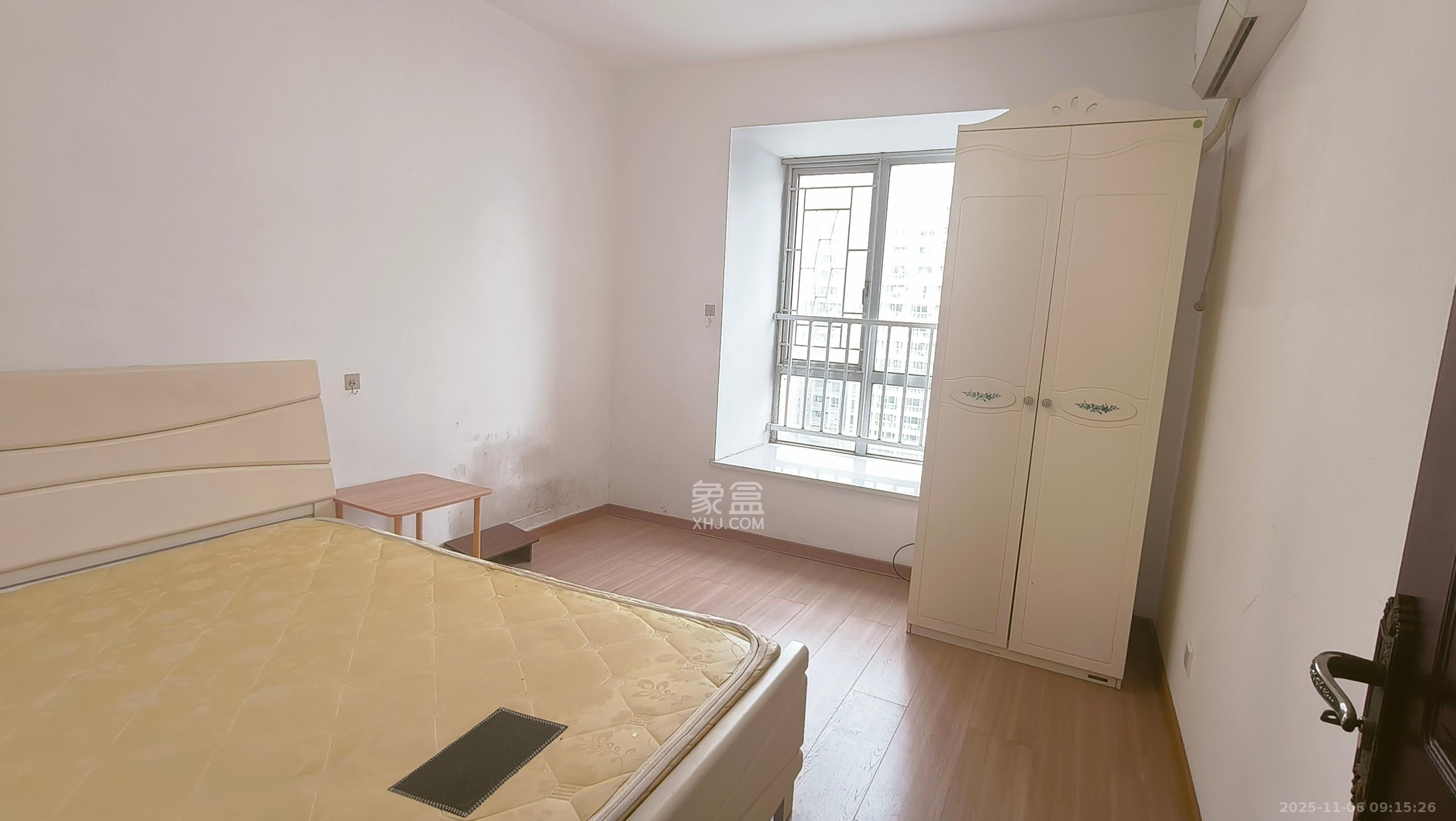 恒广国际景园一二区 1室2厅1卫 2000.0元/月 恒广国际景园一二区 1室2厅1卫 2000.0元/月室内图