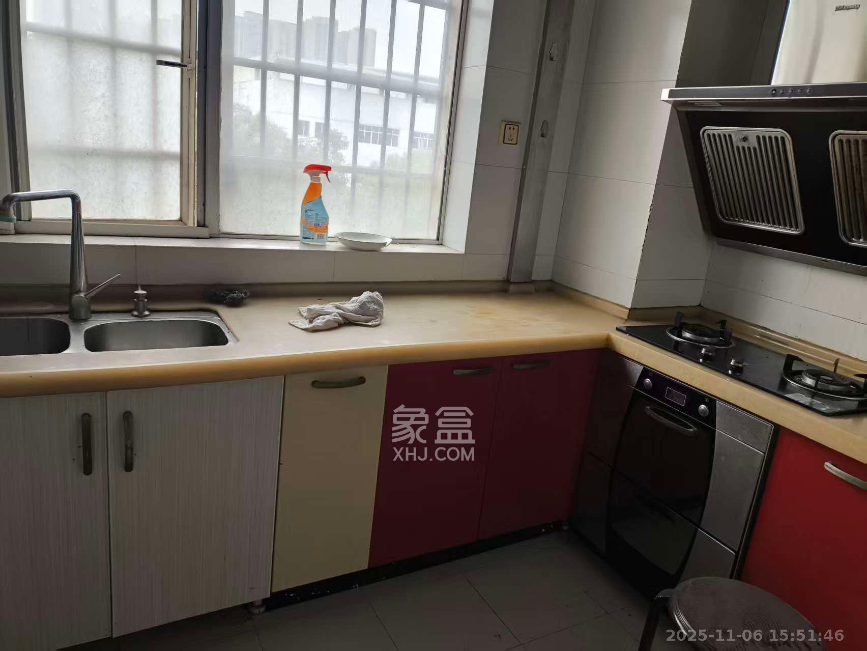 仁和雨花家园 3室2厅2卫 2500.0元/月 仁和雨花家园 3室2厅2卫 2500.0元/月室内图