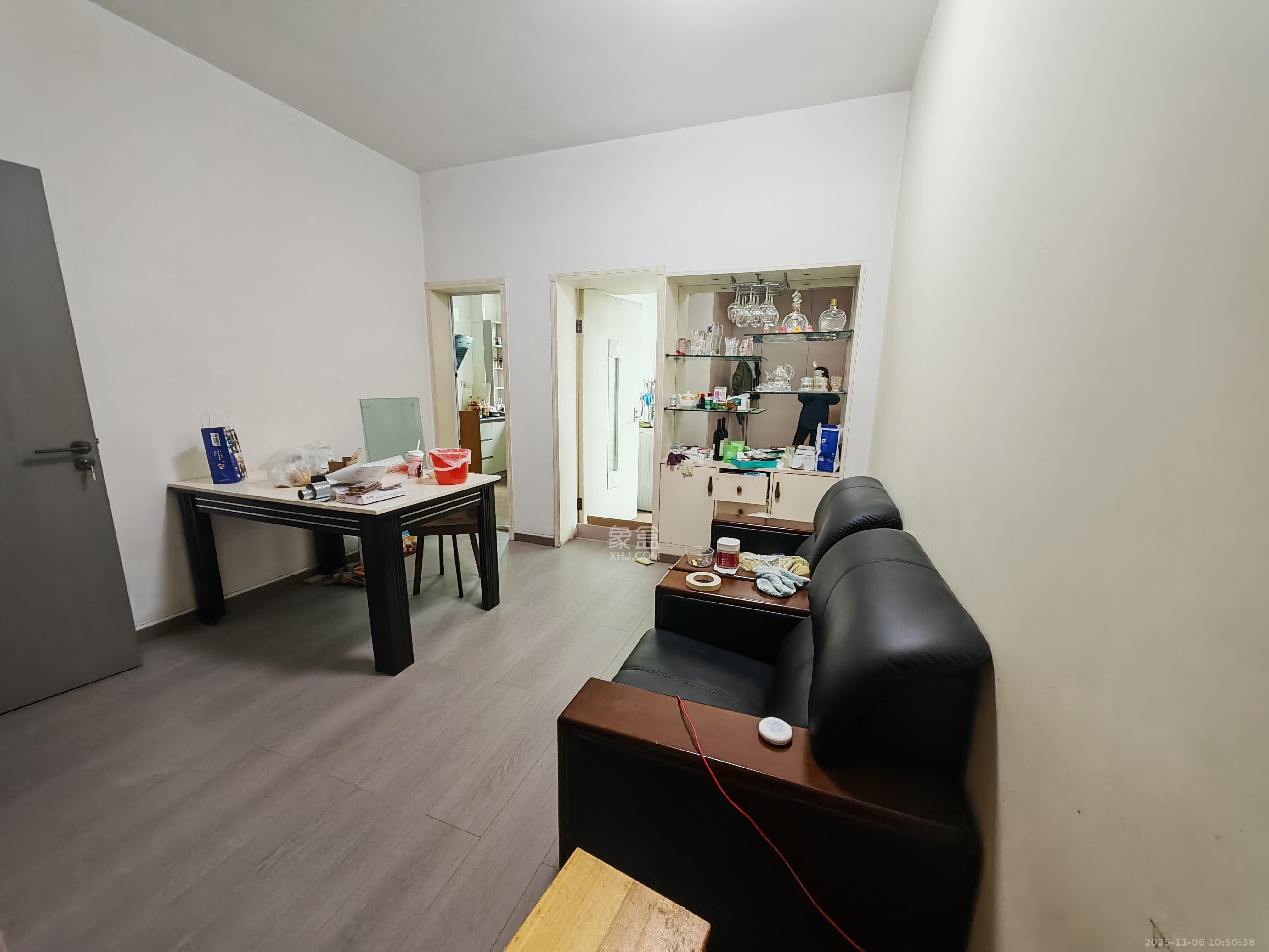 颐美园  2室1厅1卫    2300.0元/月室内图