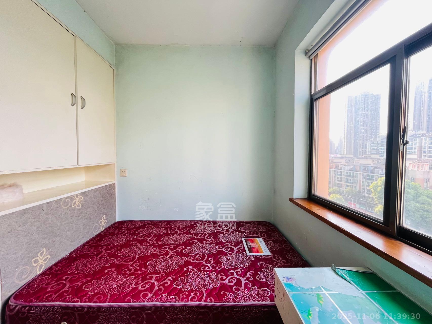 锦湘国际星城二期（锦雅苑）  3室2厅1卫    2550.0元/月室内图