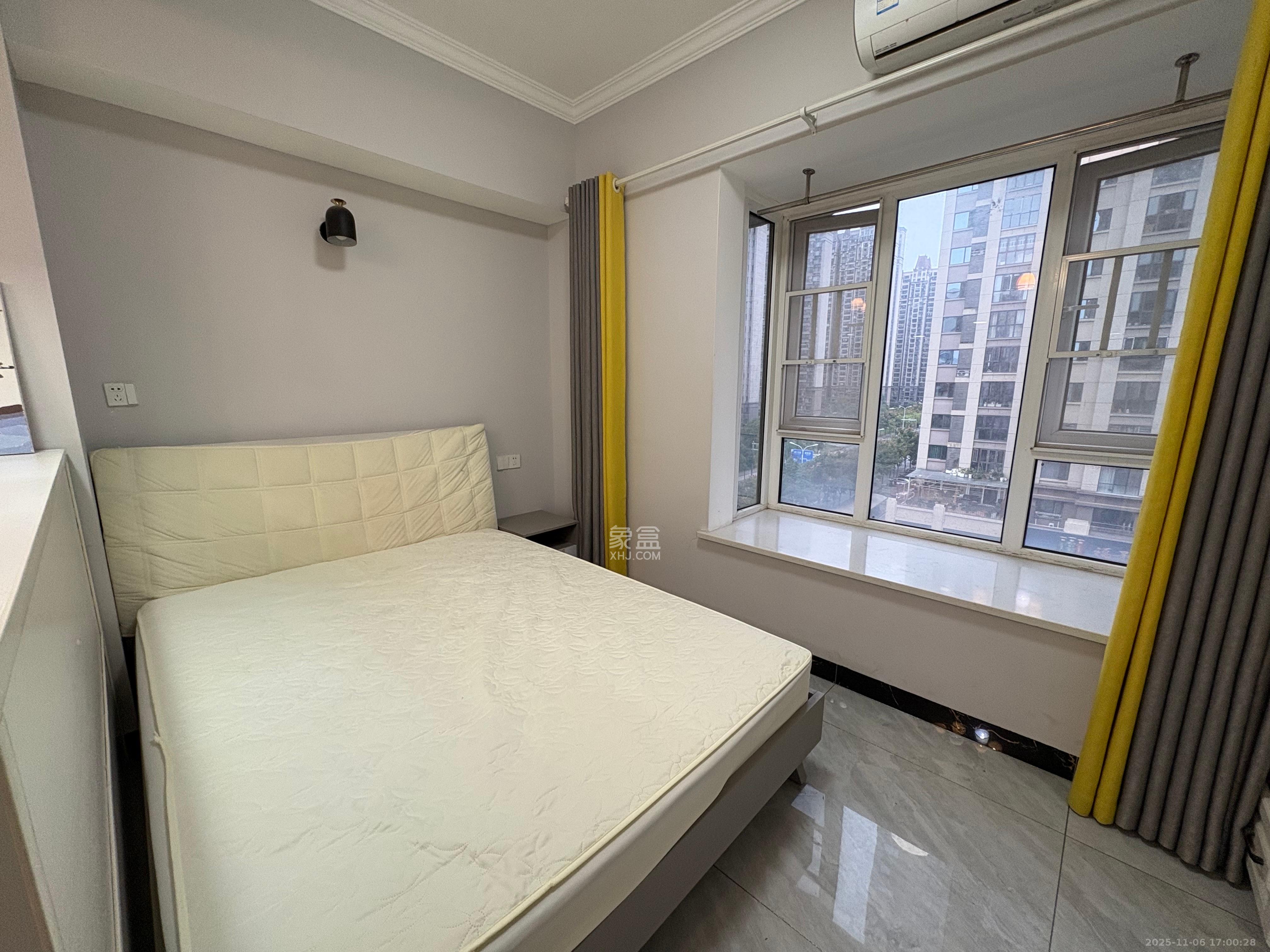 芙蓉万国城MOMA（卓越汇富苑）  1室1厅1卫    1400.0元/月室内图