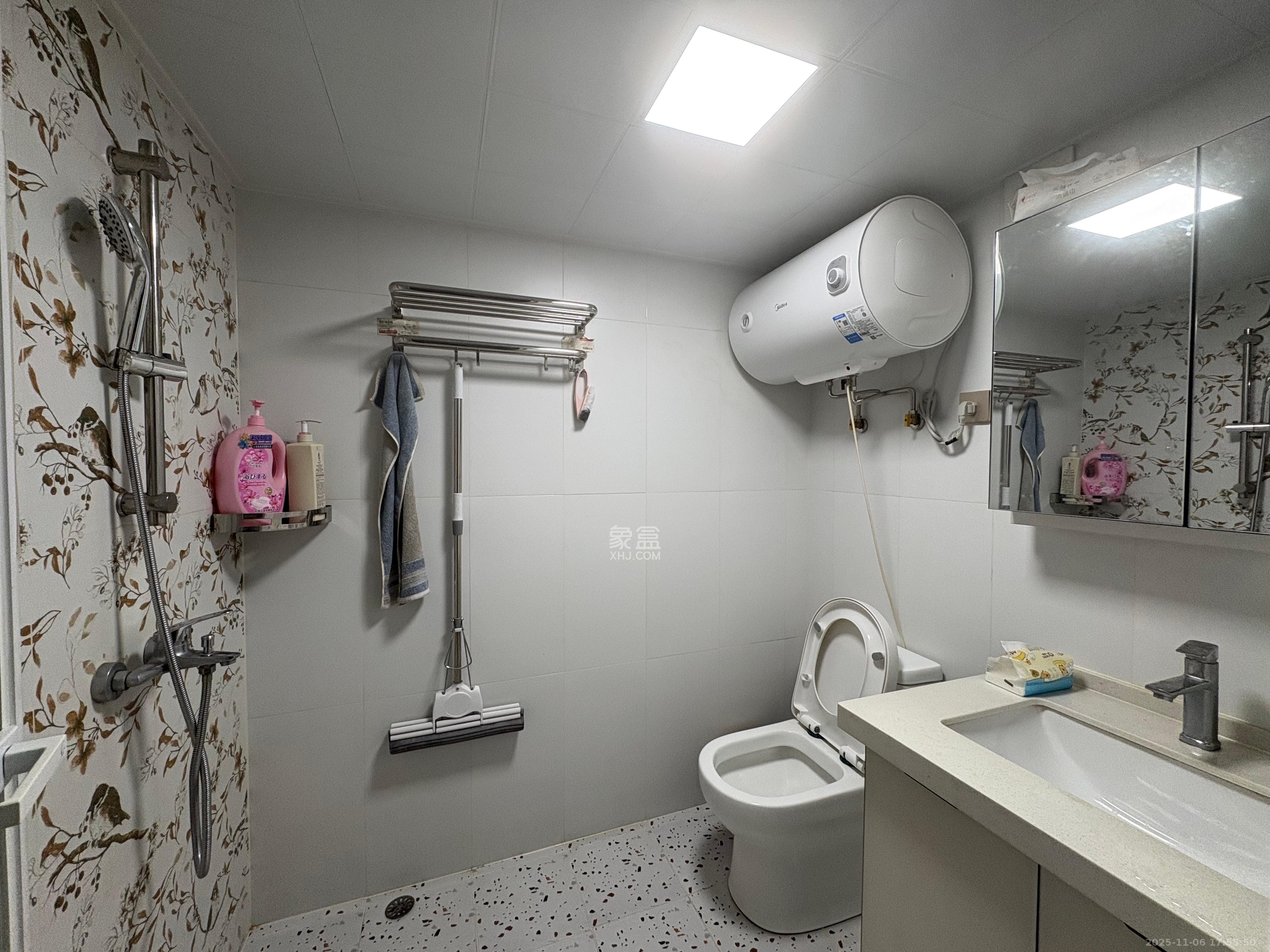 保利中环广场（保利中悦苑）  2室1厅1卫    2400.0元/月室内图