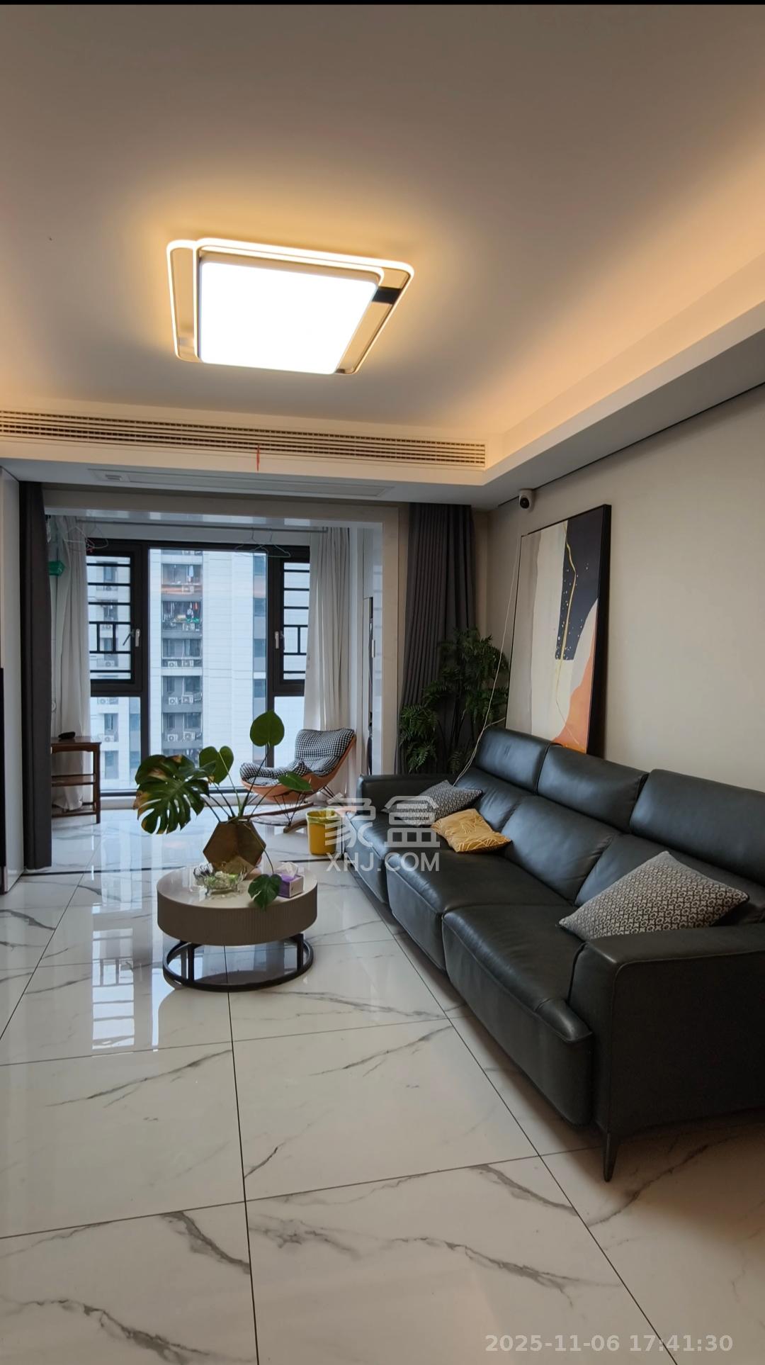 中海阅麓山一期  3室2厅2卫    3200.0元/月