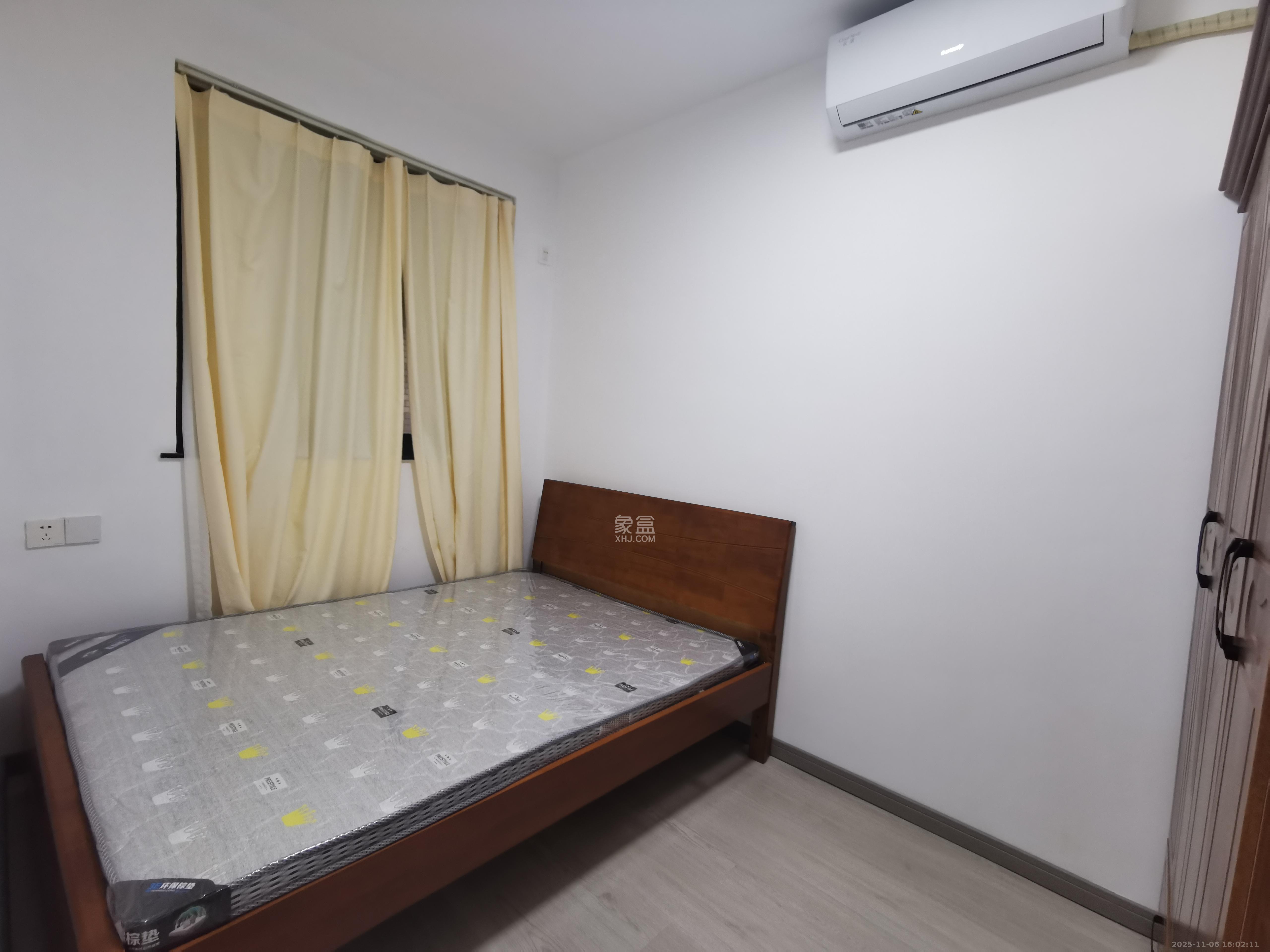 中天广场  1室1厅1卫    2500.0元/月室内图