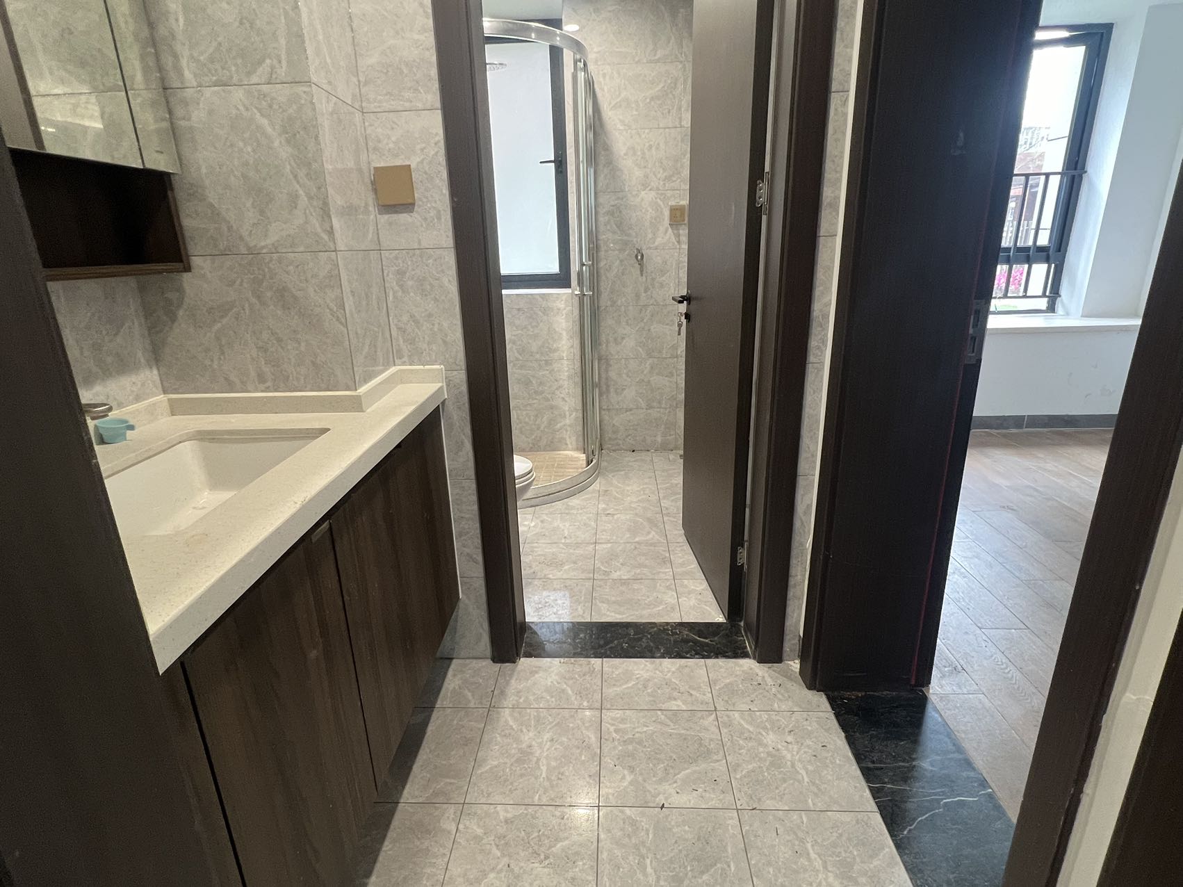 天街华府（海南新天地）  3室1厅1卫    222.0万室内图