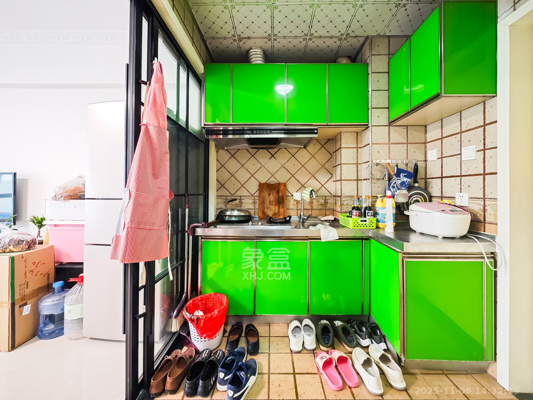 极目楚天  1室0厅0卫    27.0万厨房