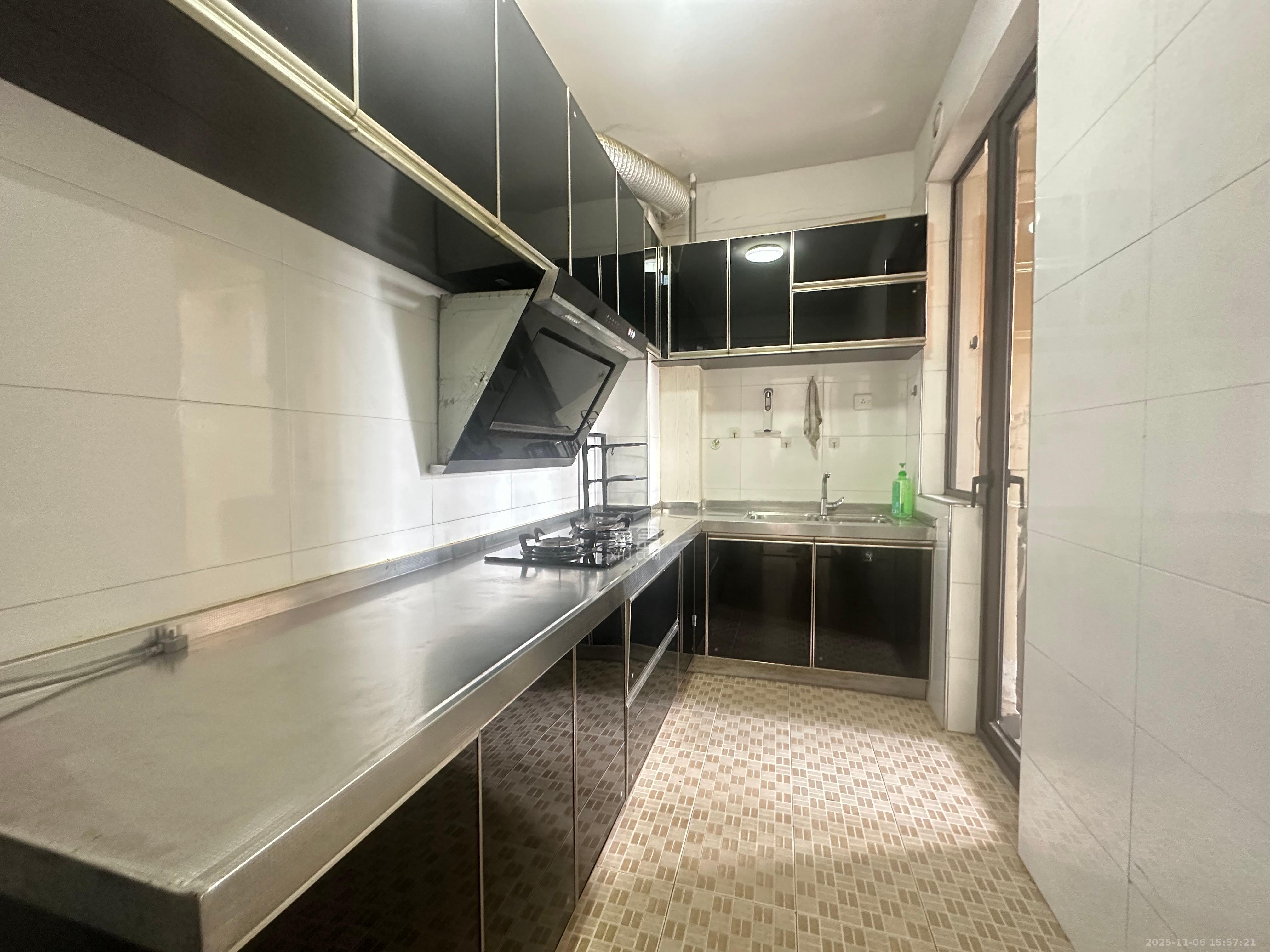 保利麓谷林语F区 3室2厅1卫 2200.0元/月 保利麓谷林语F区 3室2厅1卫 2200.0元/月室内图