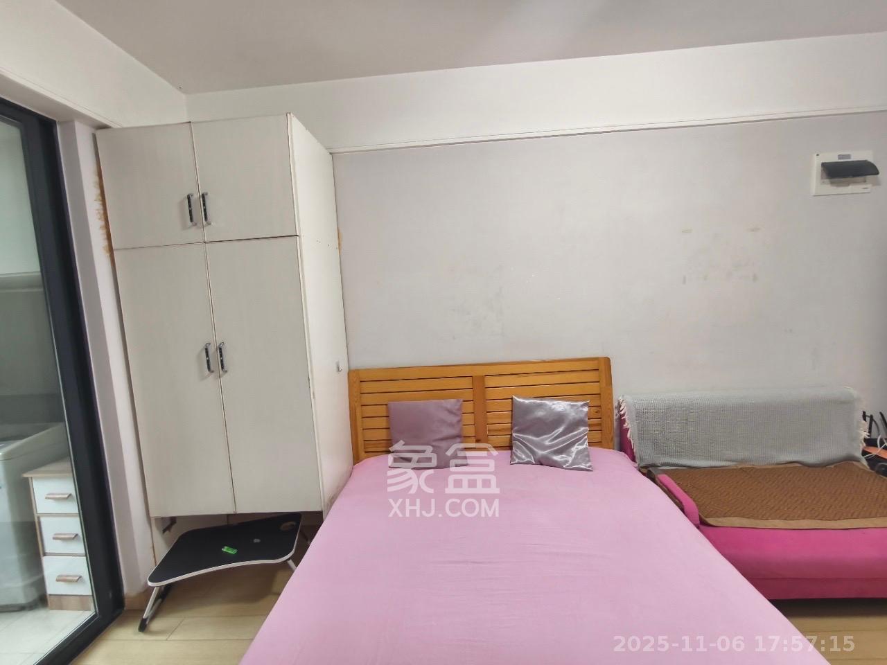 万科城  1室0厅0卫    1100.0元/月室内图