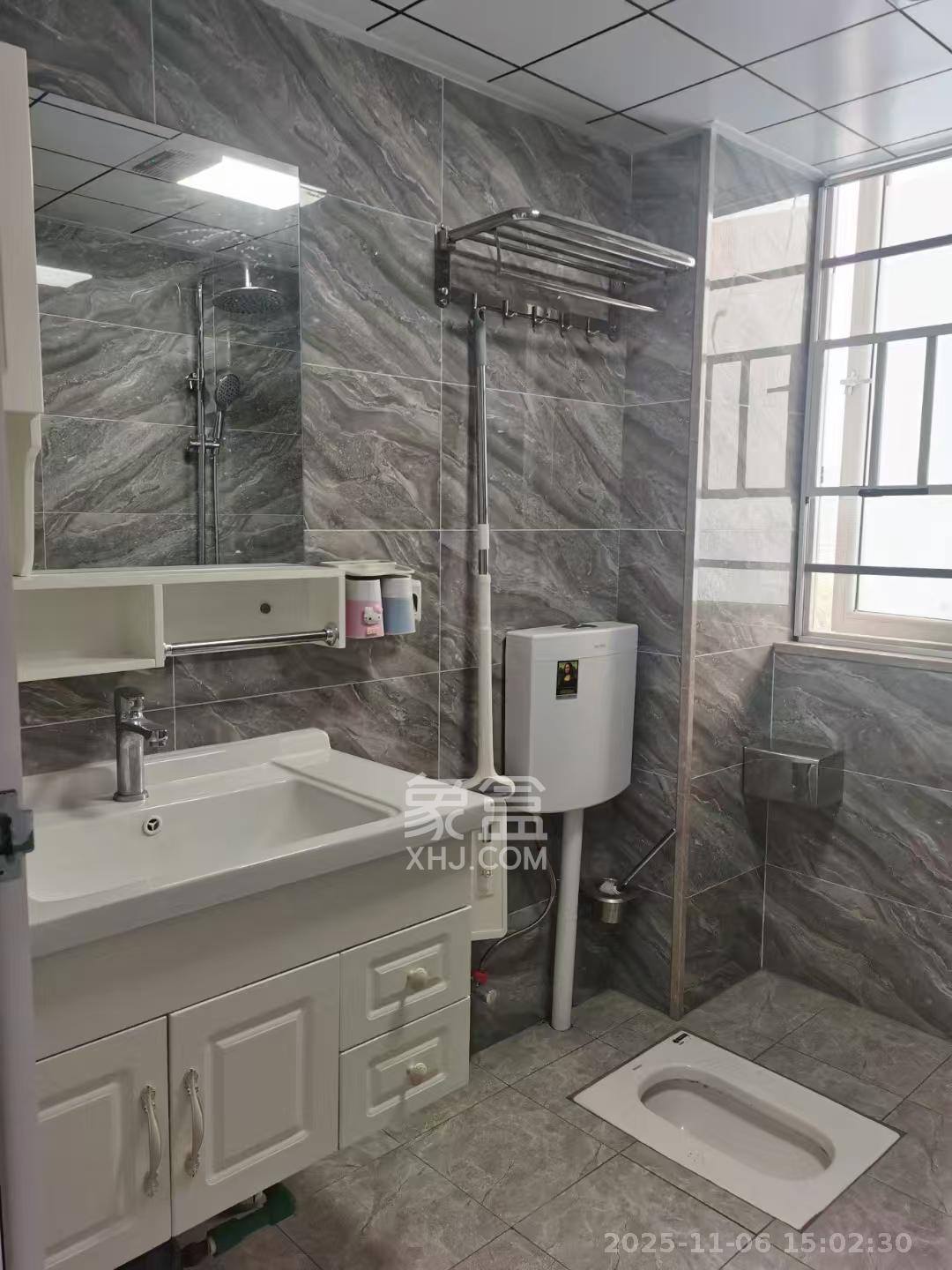 鑫利家园  1室1厅1卫    1600.0元/月室内图