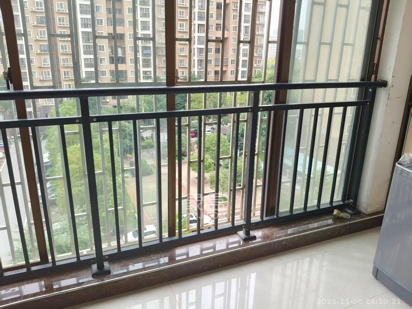 和馨园 2室2厅1卫 2000.0元/月 和馨园 2室2厅1卫 2000.0元/月室内图