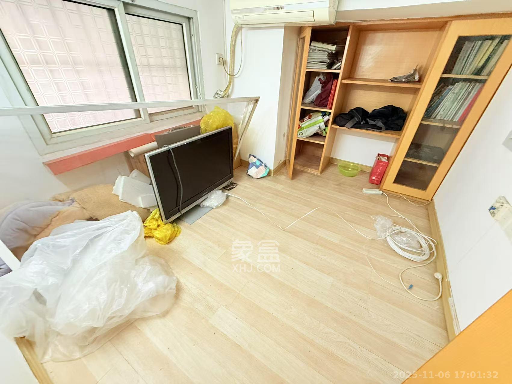 湖南第六工程有限公司机关小区(六公司机关大院) 1室1厅1卫 1300.0元/月 湖南第六工程有限公司机关小区(六公司机关大院) 1室1厅1卫 1300.0元/月室内图