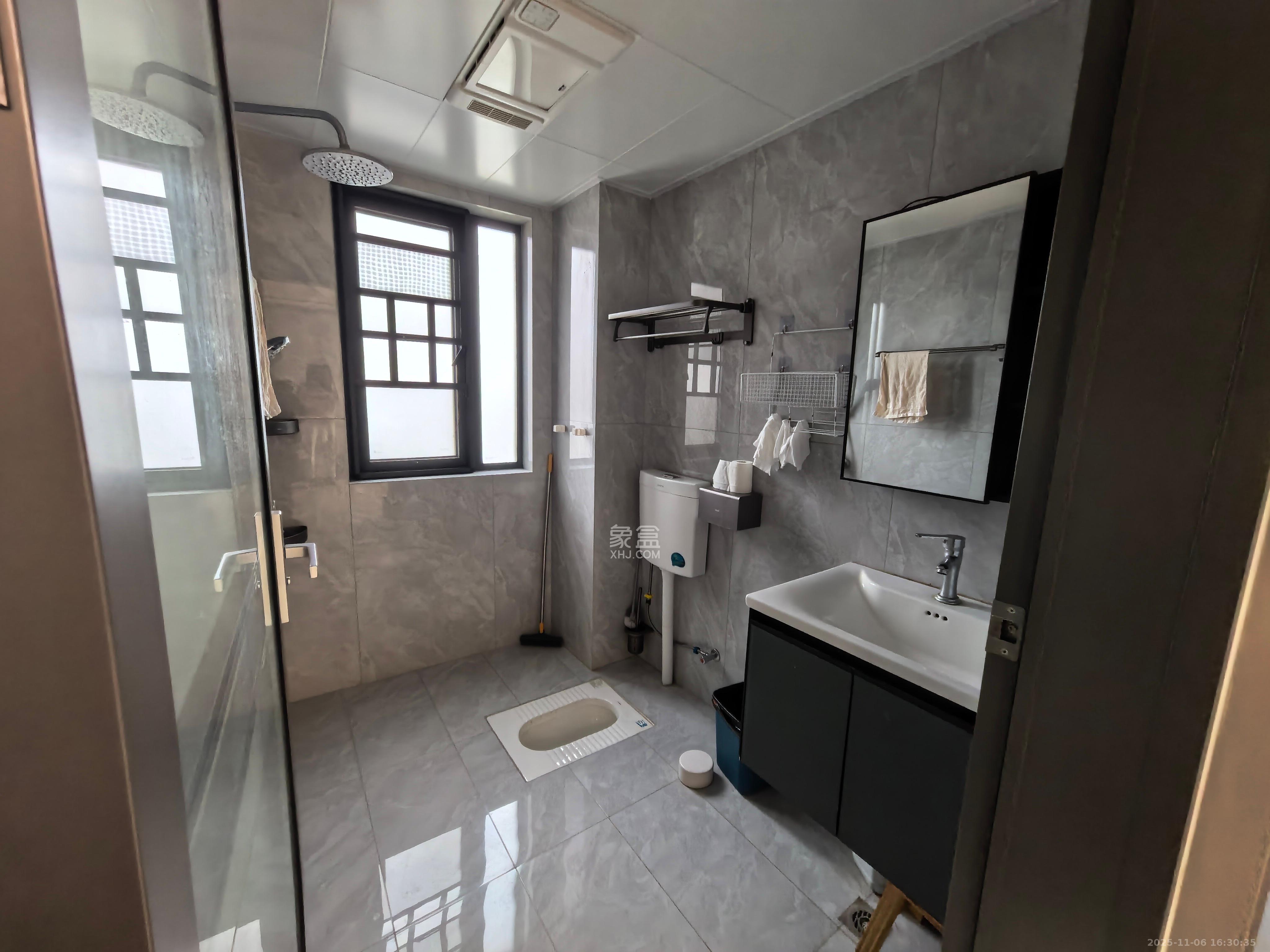 学士翰林苑  2室1厅1卫    1800.0元/月室内图