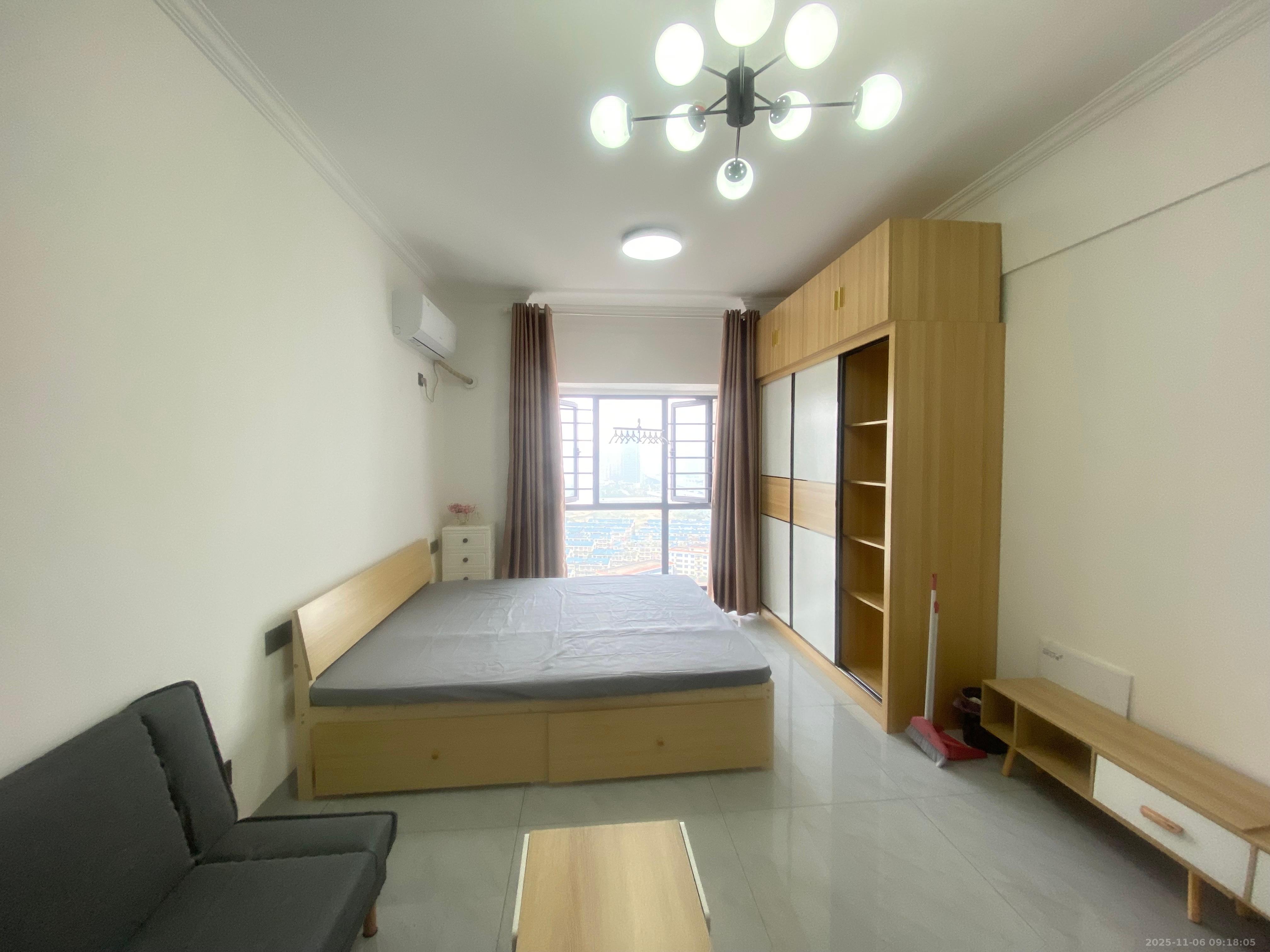 绿洲花园  1室1厅1卫    2000.0元/月室内图