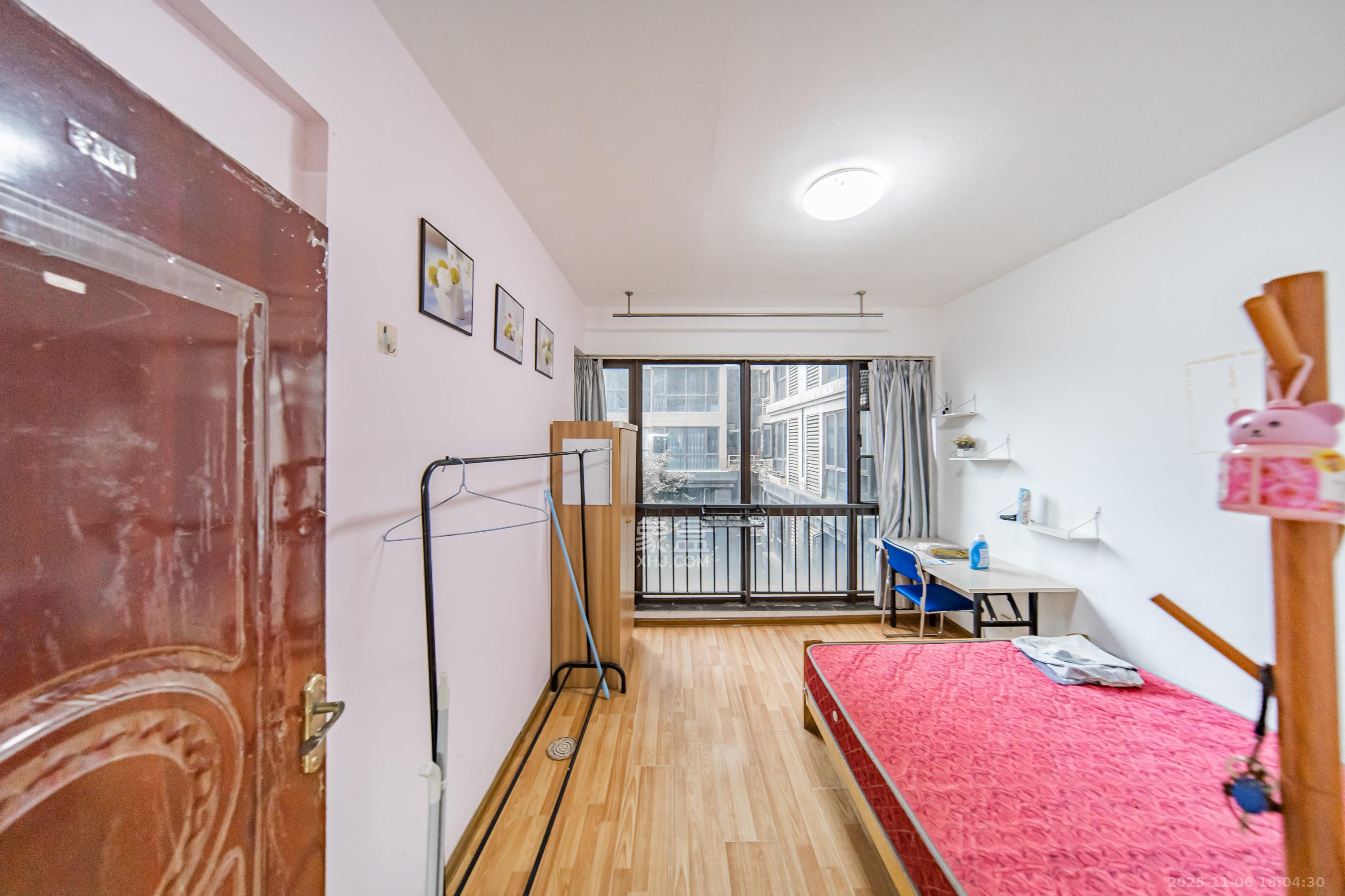 海洋半岛（月珑湾）  3室2厅1卫    80.0万卧室