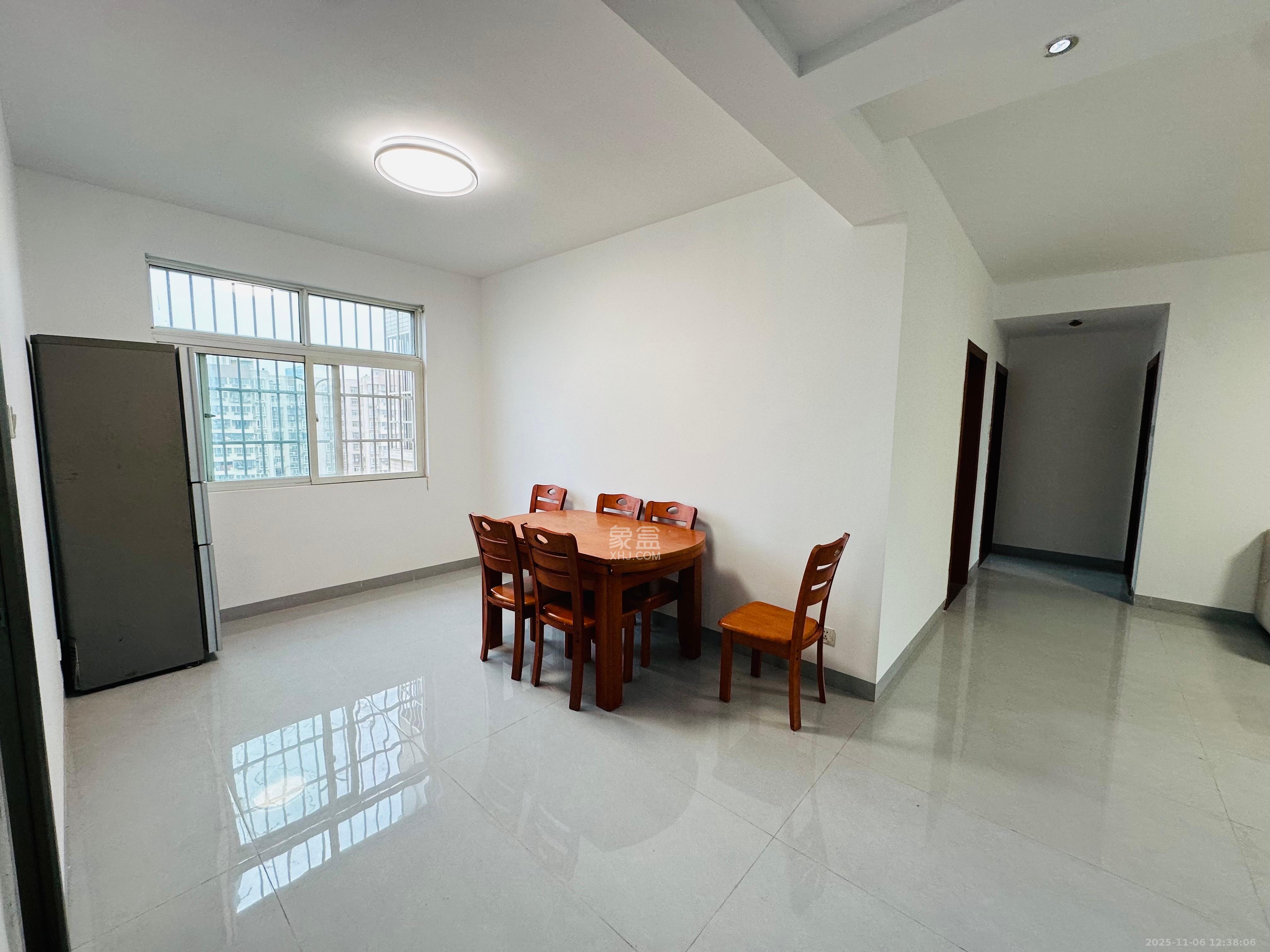 黎郡新宇熙春园  3室2厅1卫    2200.0元/月室内图