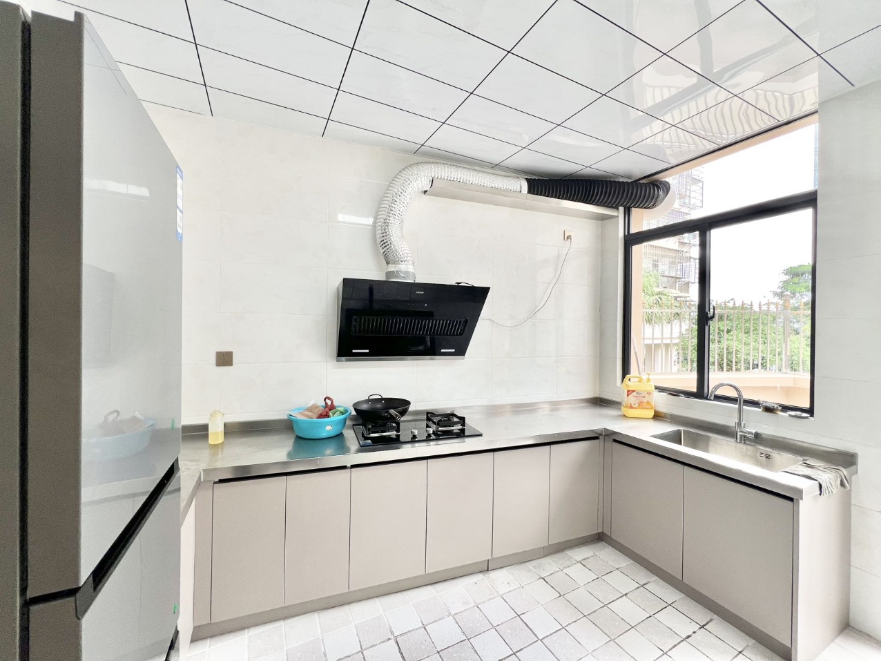 滨景花园  5室3厅3卫    9000.0元/月室内图