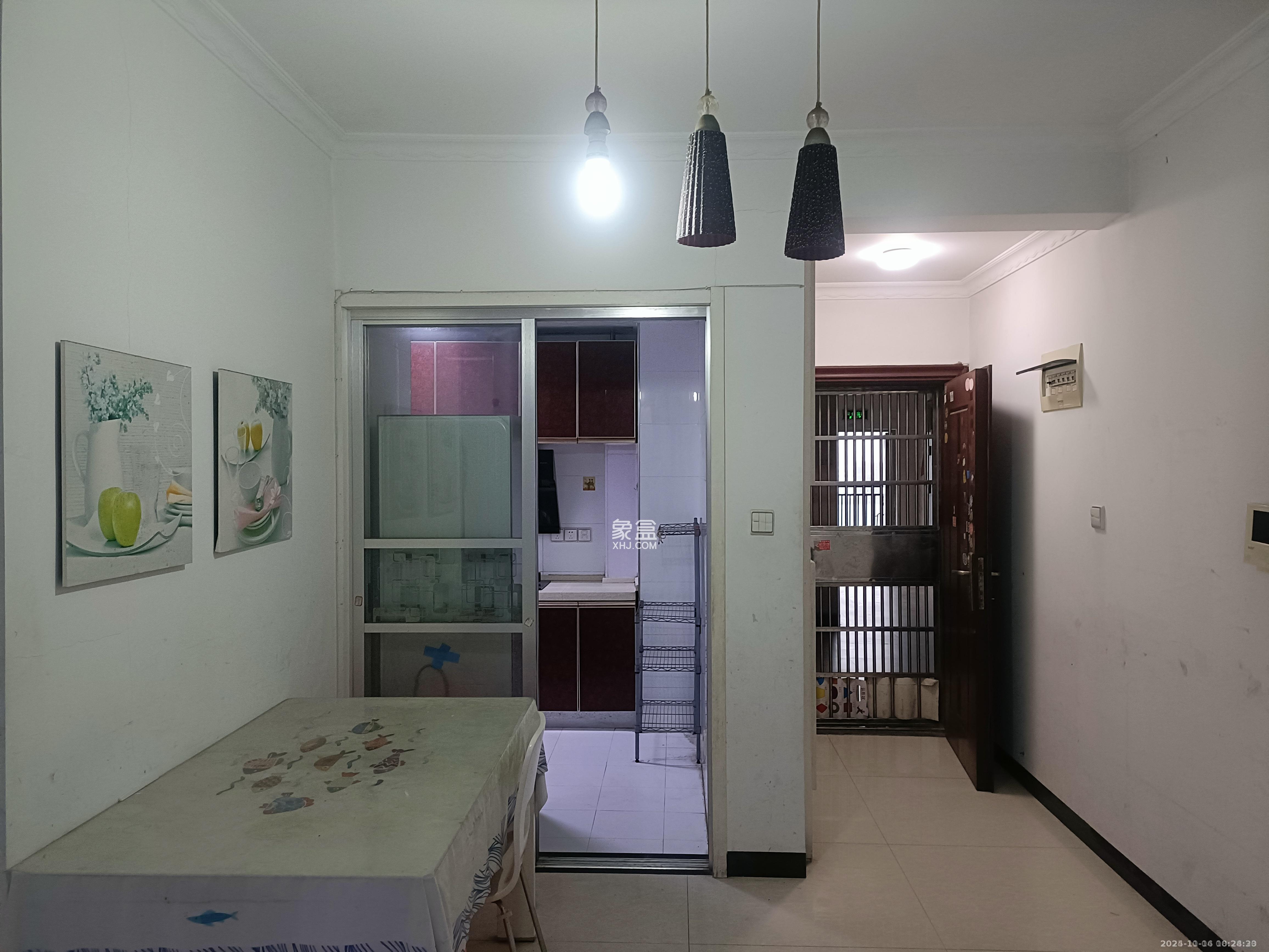 中国铁建国际城一期  2室2厅1卫    1400.0元/月室内图