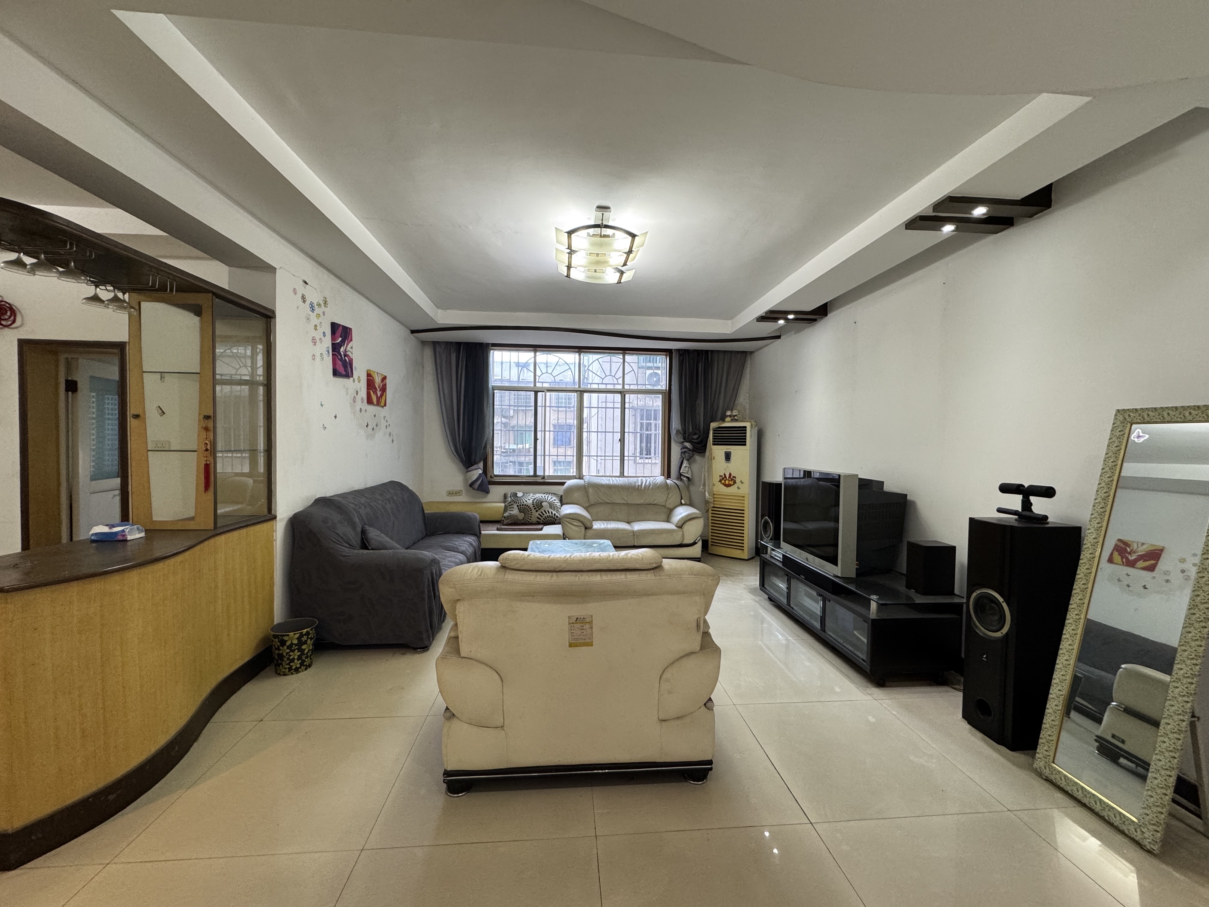 资阳区汽车路办事处三圣殿社区 3室2厅2卫 32.8万 资阳区汽车路办事处三圣殿社区 3室2厅2卫 32.8万客厅