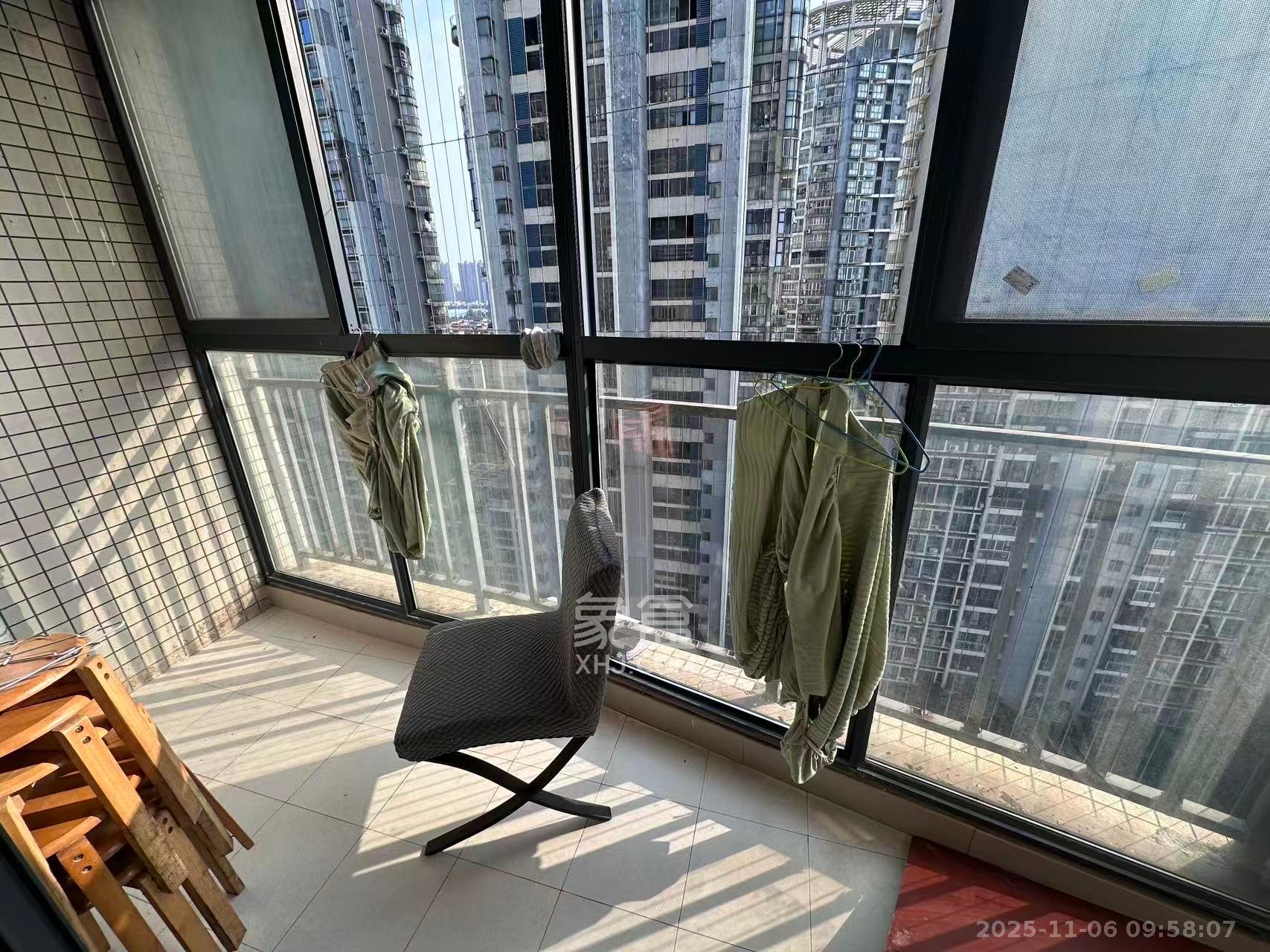 金麓国际 2室2厅1卫 2100.0元/月 金麓国际 2室2厅1卫 2100.0元/月室内图