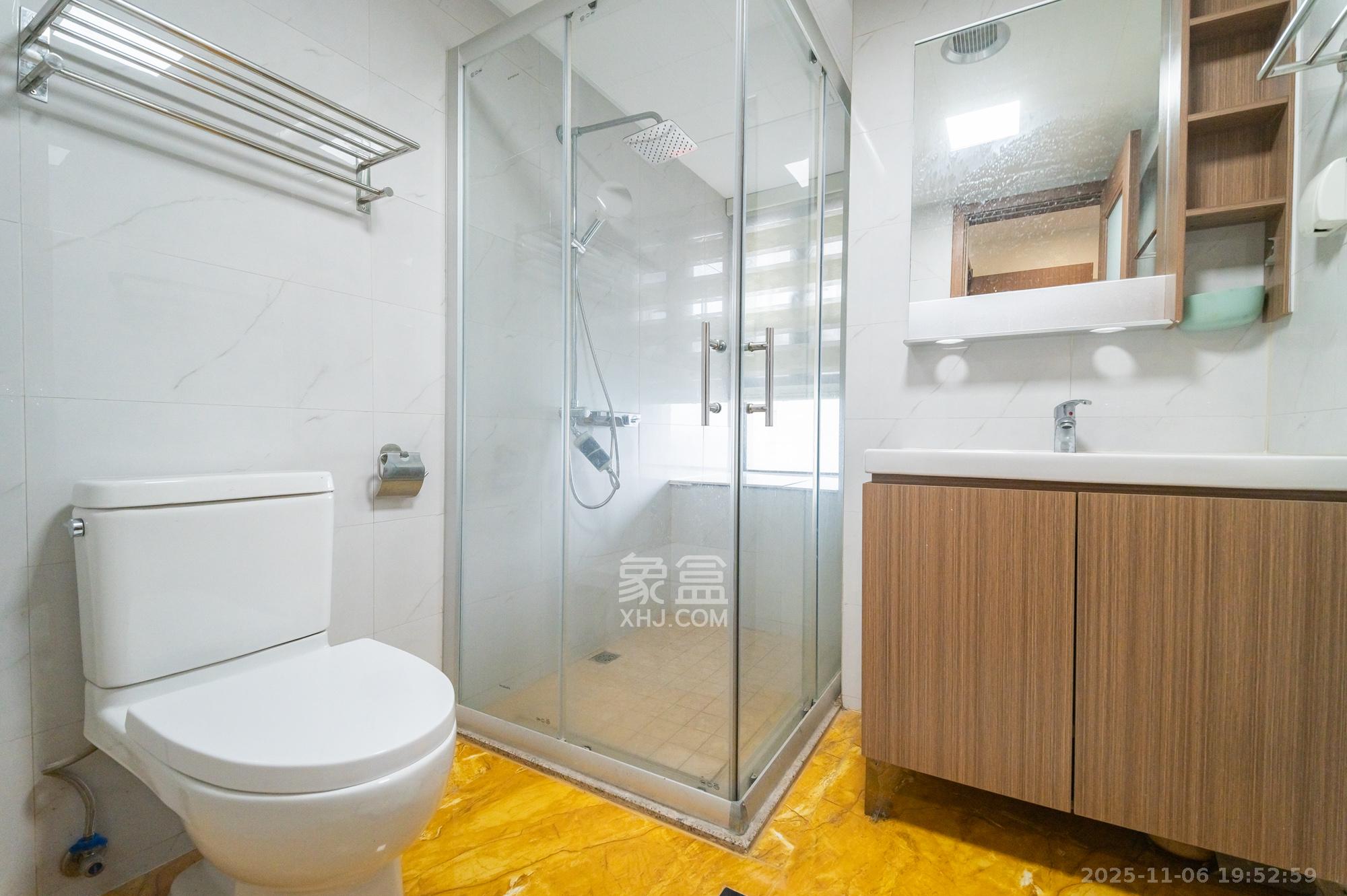 碧桂园威尼斯城  3室2厅2卫    98.8万卫生间