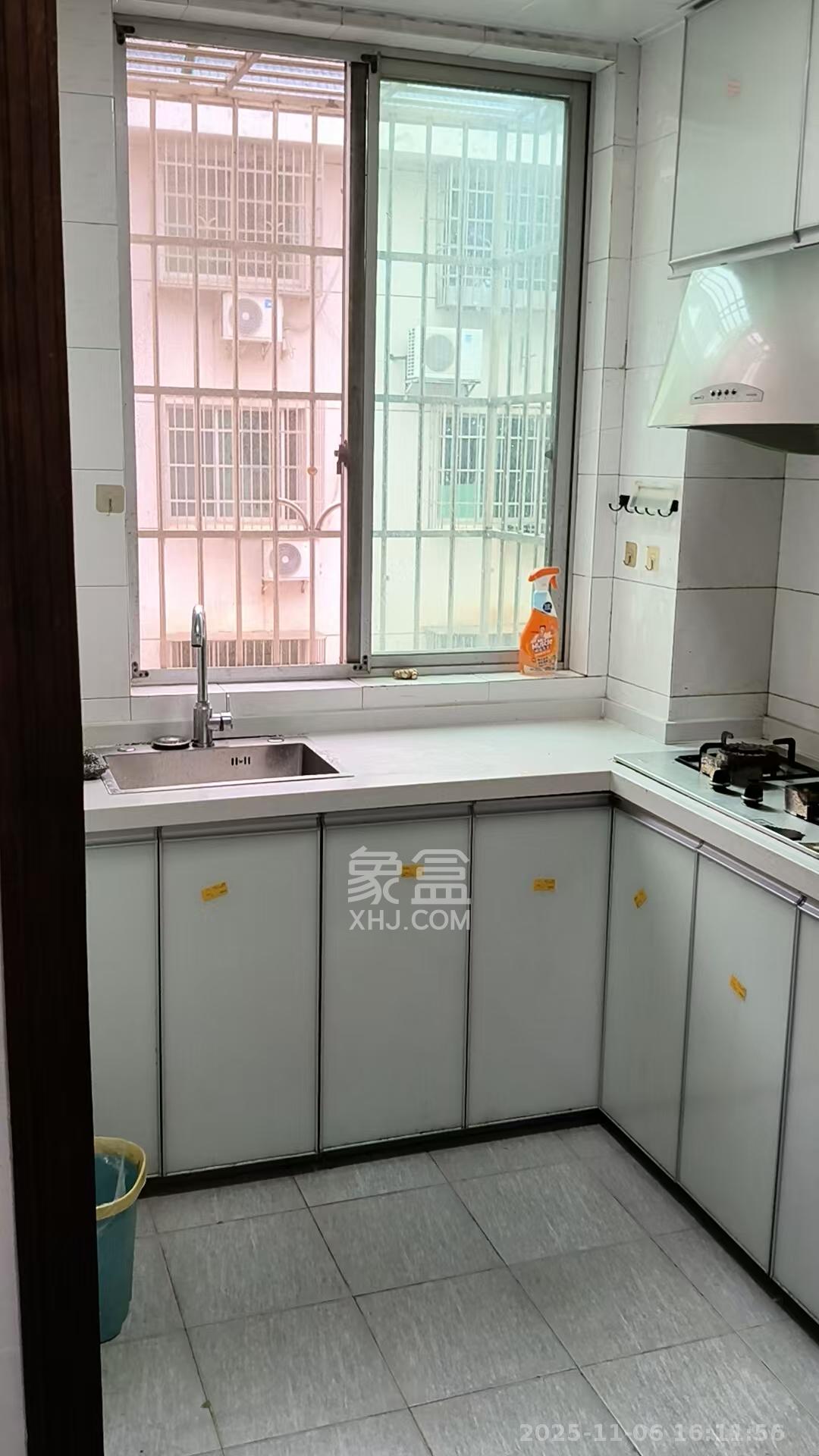 茶叶大市场“山水茗园”  2室2厅1卫    1300.0元/月室内图