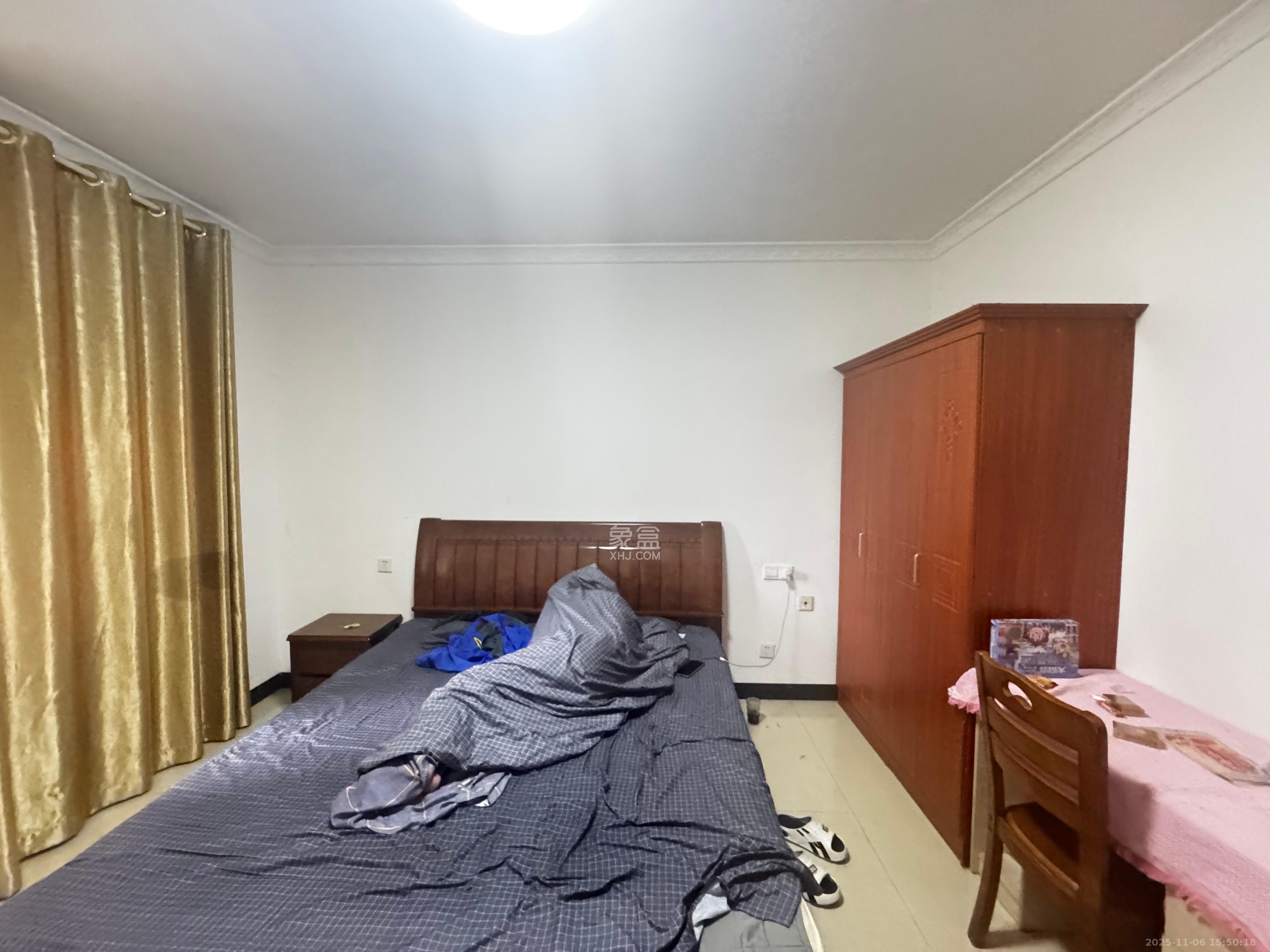 半山壹号 2室2厅1卫 2200.0元/月 半山壹号 2室2厅1卫 2200.0元/月室内图