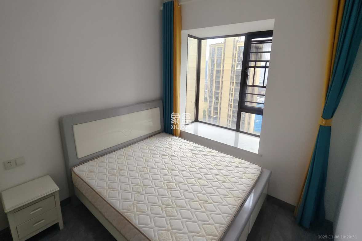 和润园三期 2室2厅1卫 2200.0元/月 和润园三期 2室2厅1卫 2200.0元/月室内图