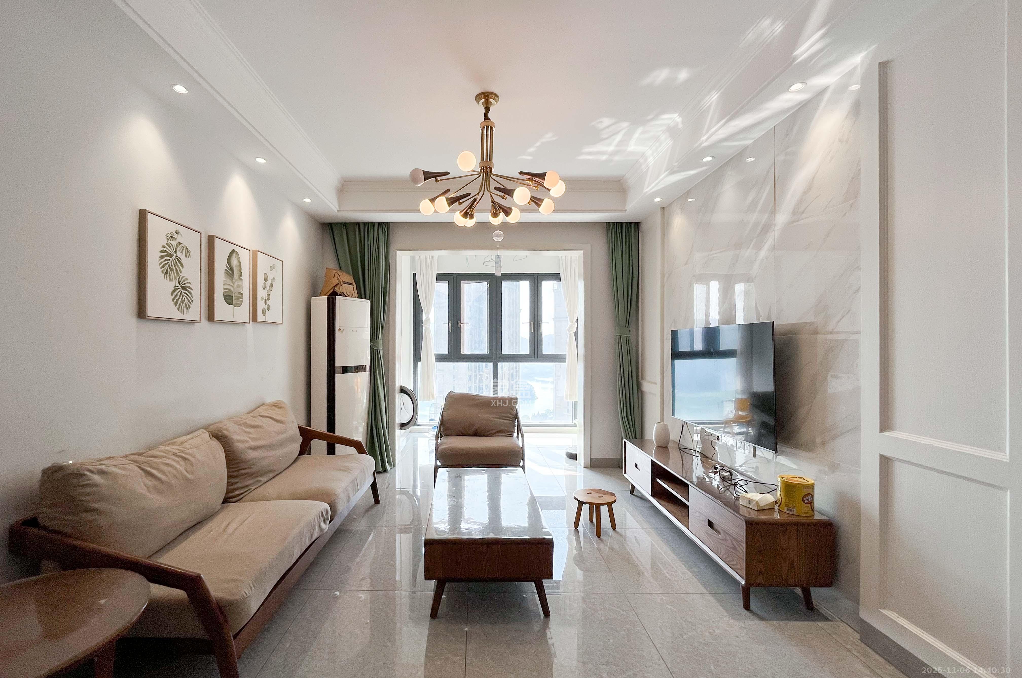 中建梅溪湖中心  3室2厅2卫    150.0万