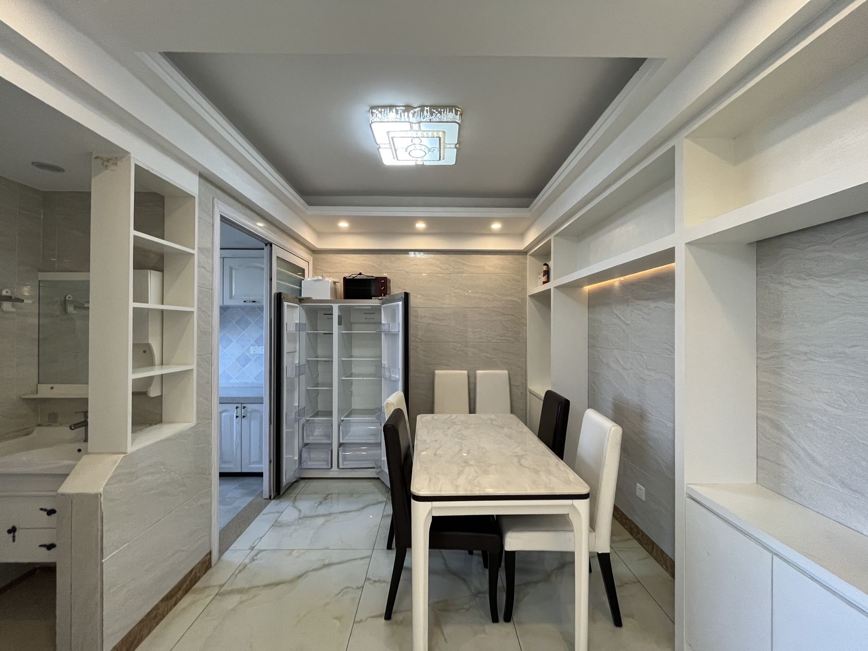 鑫元中公寓  2室2厅1卫    2500.0元/月室内图