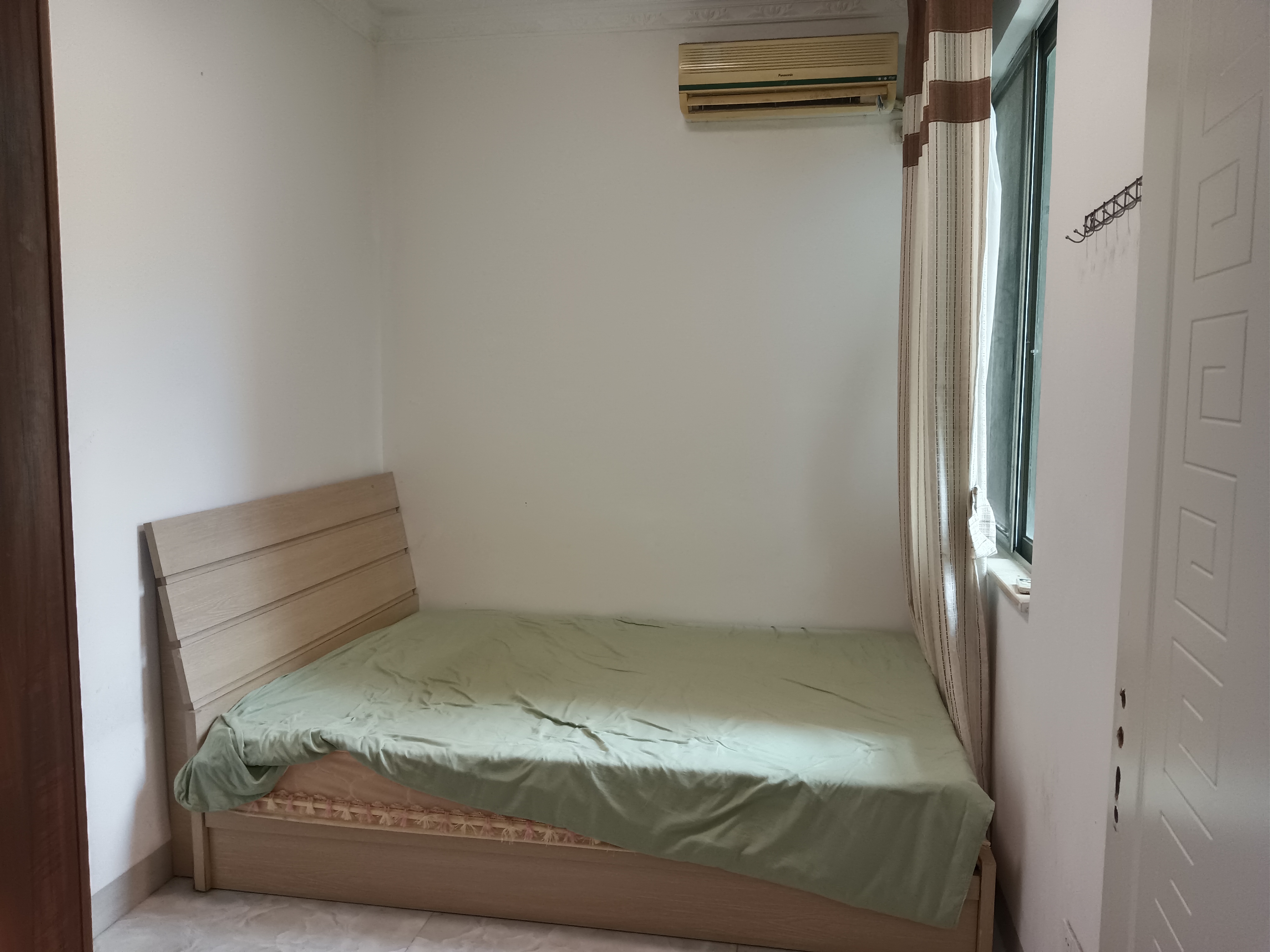 南海花园  2室1厅1卫    1900.0元/月室内图