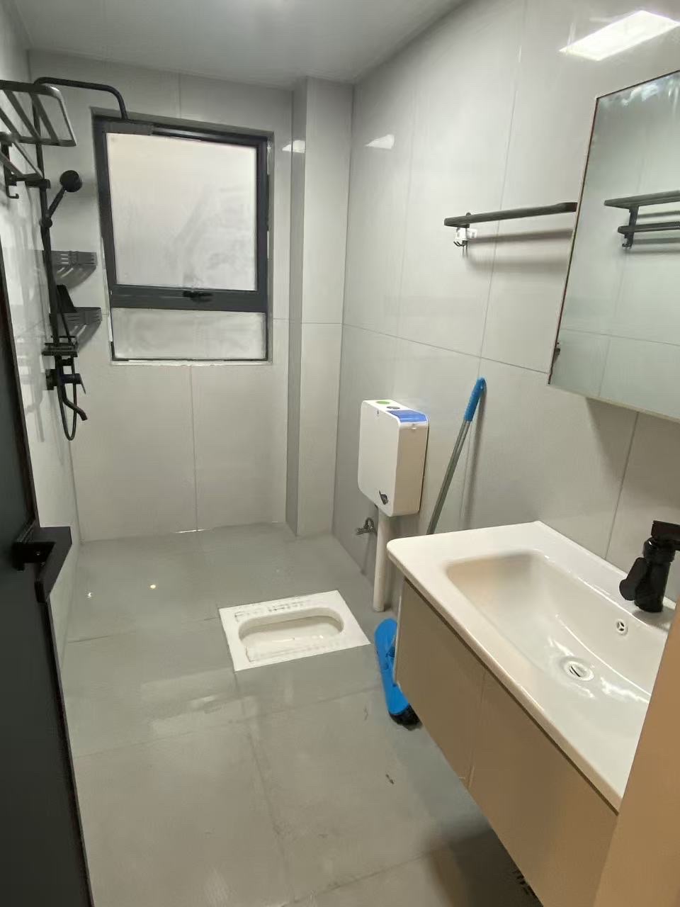 荣盛花语书苑 3室2厅1卫 2083.0元/月 荣盛花语书苑 3室2厅1卫 2083.0元/月室内图