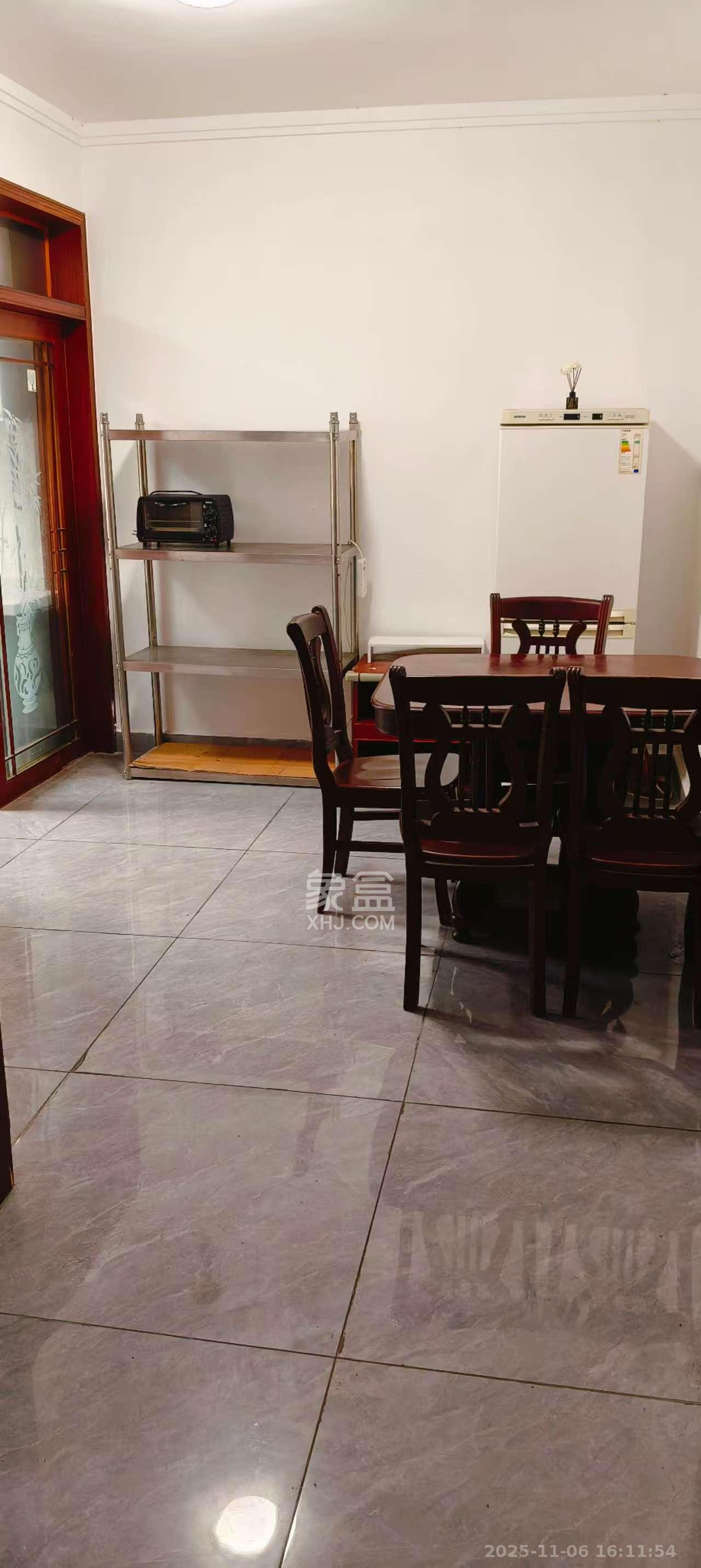 茶叶大市场“山水茗园”  2室2厅1卫    1300.0元/月室内图