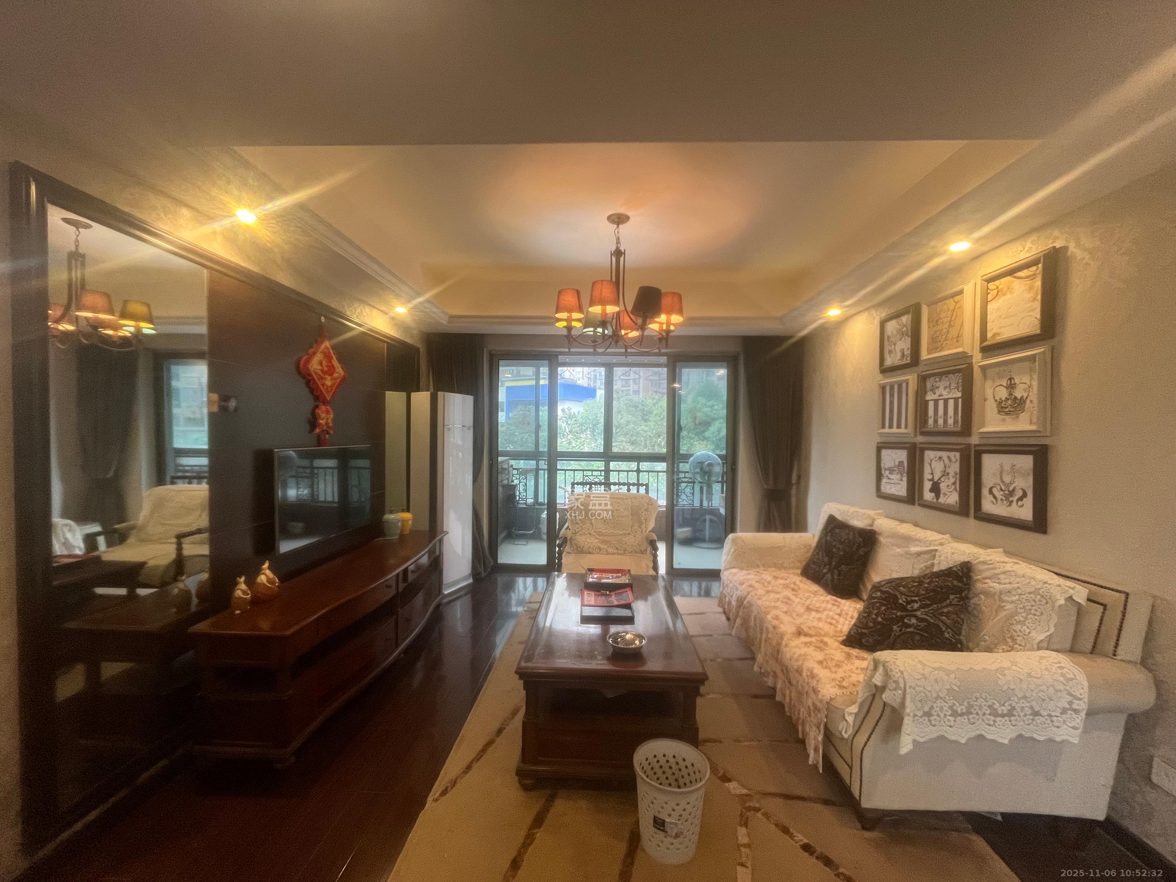 江山帝景哈佛  3室2厅2卫    2500.0元/月