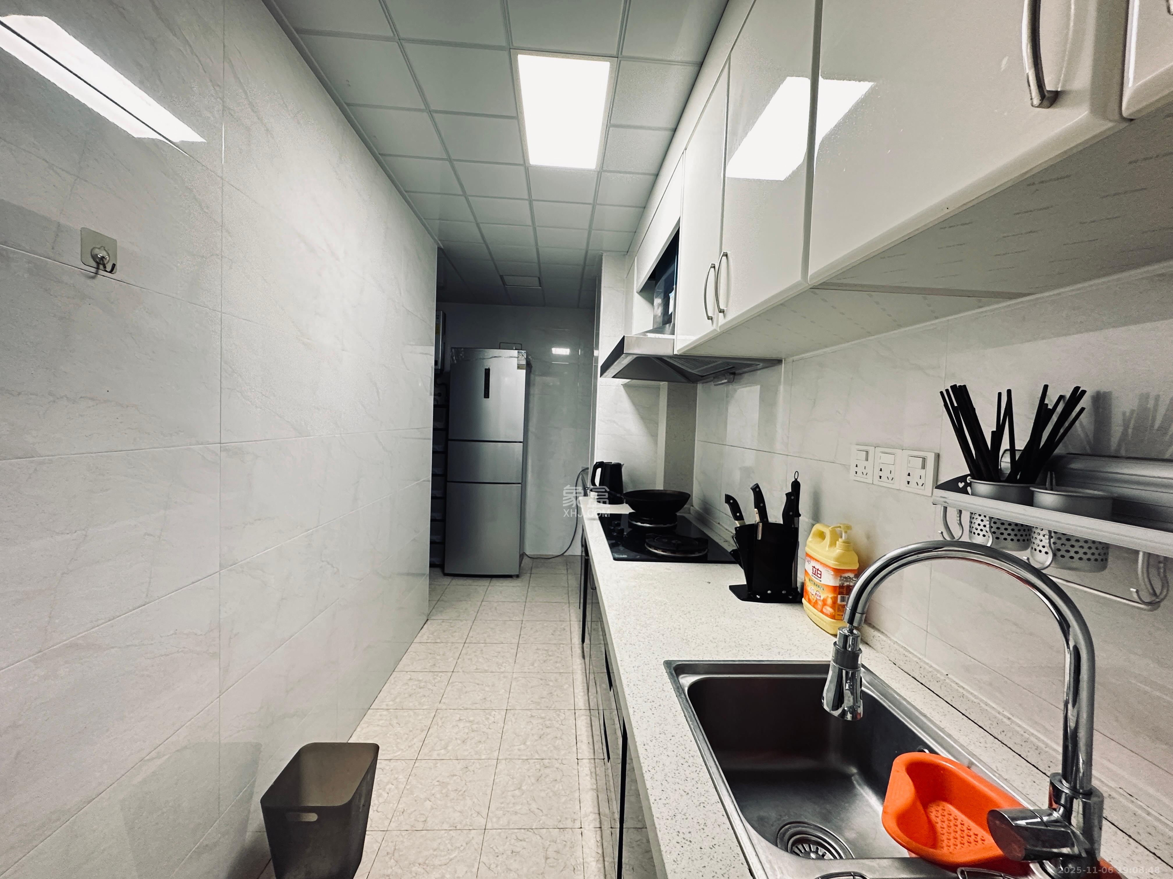 当代滨江MOMA  3室2厅1卫    3500.0元/月室内图