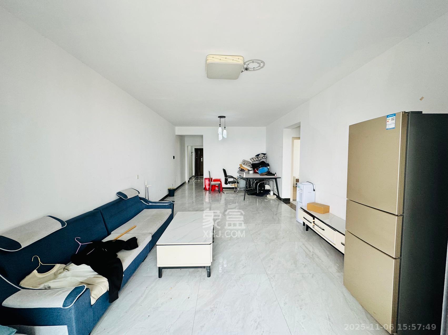 半山壹号  3室2厅2卫    2800.0元/月