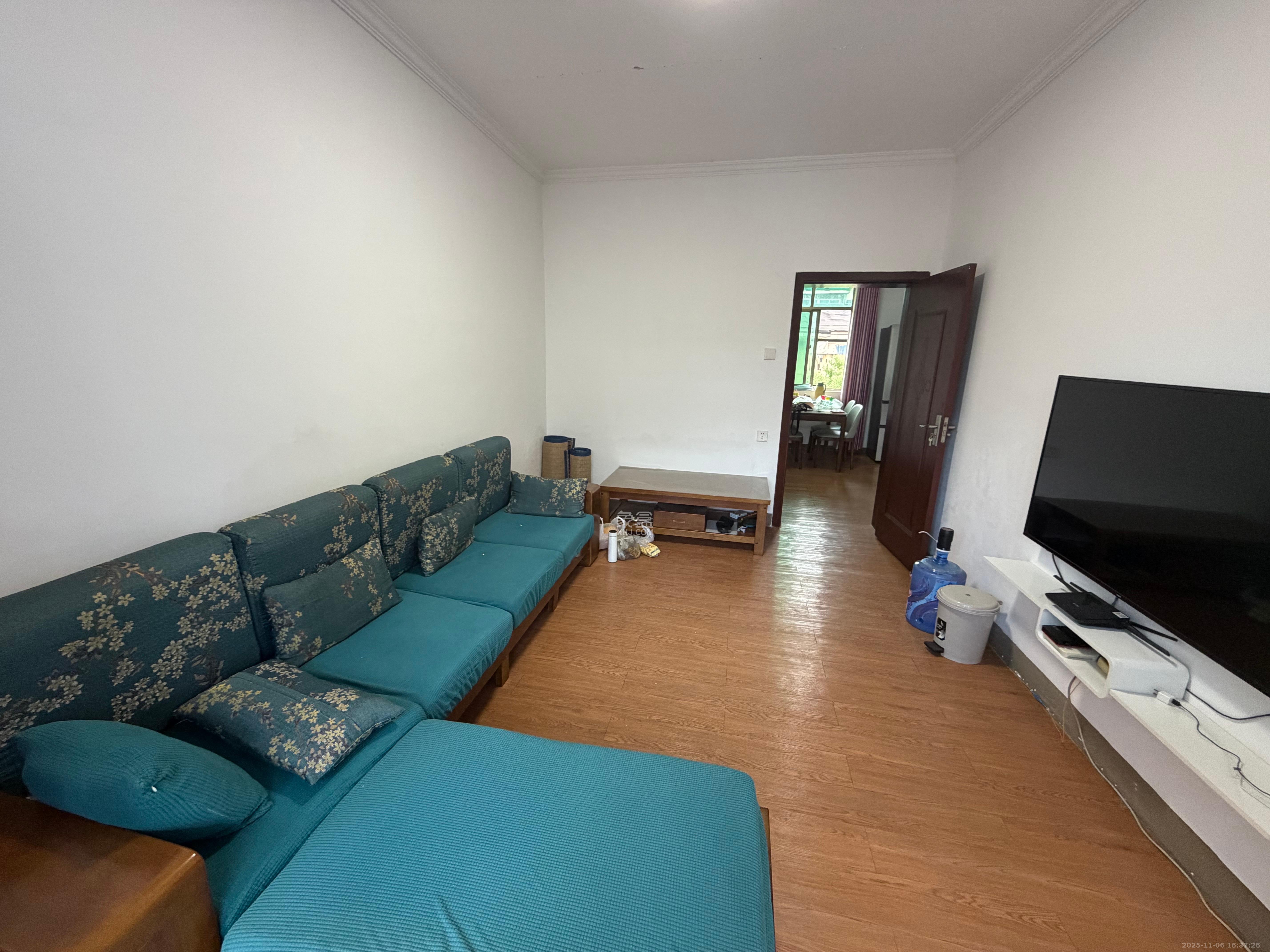 窑岭东村散盘 2室1厅1卫 1400.0元/月 窑岭东村散盘 2室1厅1卫 1400.0元/月室内图