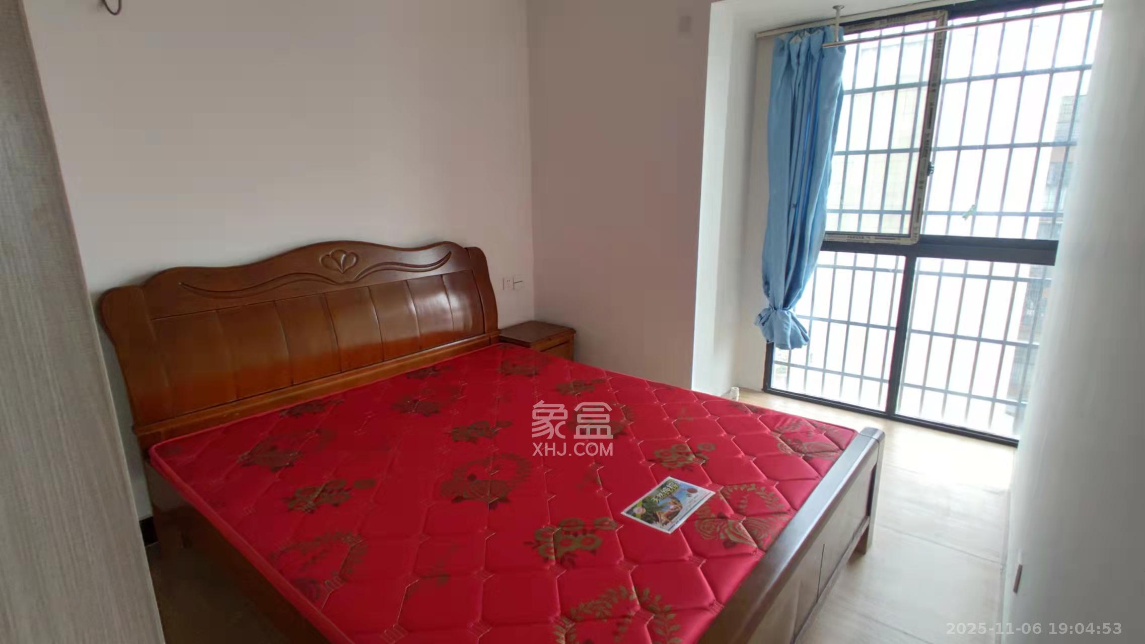 国泰九龙湾  3室2厅1卫    2100.0元/月室内图