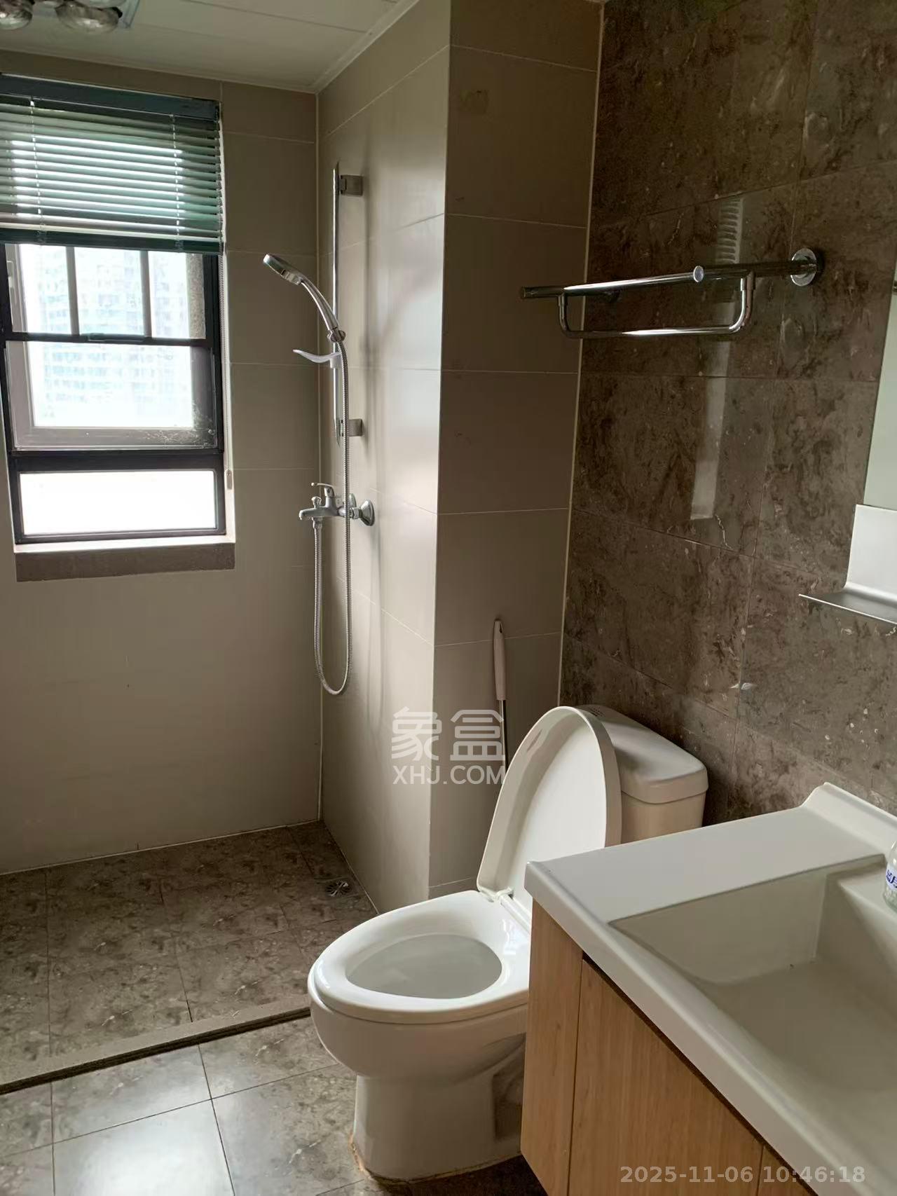 万科金域蓝湾 4室2厅2卫 3000.0元/月 万科金域蓝湾 4室2厅2卫 3000.0元/月室内图