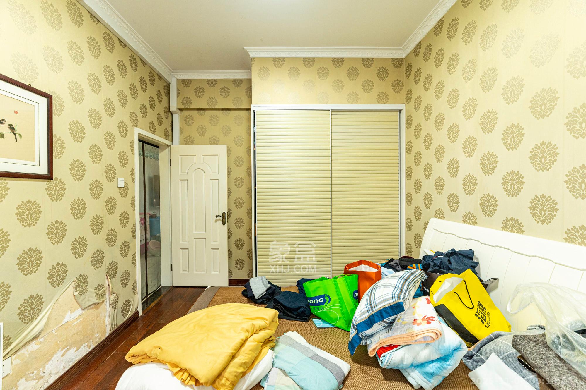 鹏基诺亚山林 5室2厅1卫 238.0万 鹏基诺亚山林 5室2厅1卫 238.0万卧室