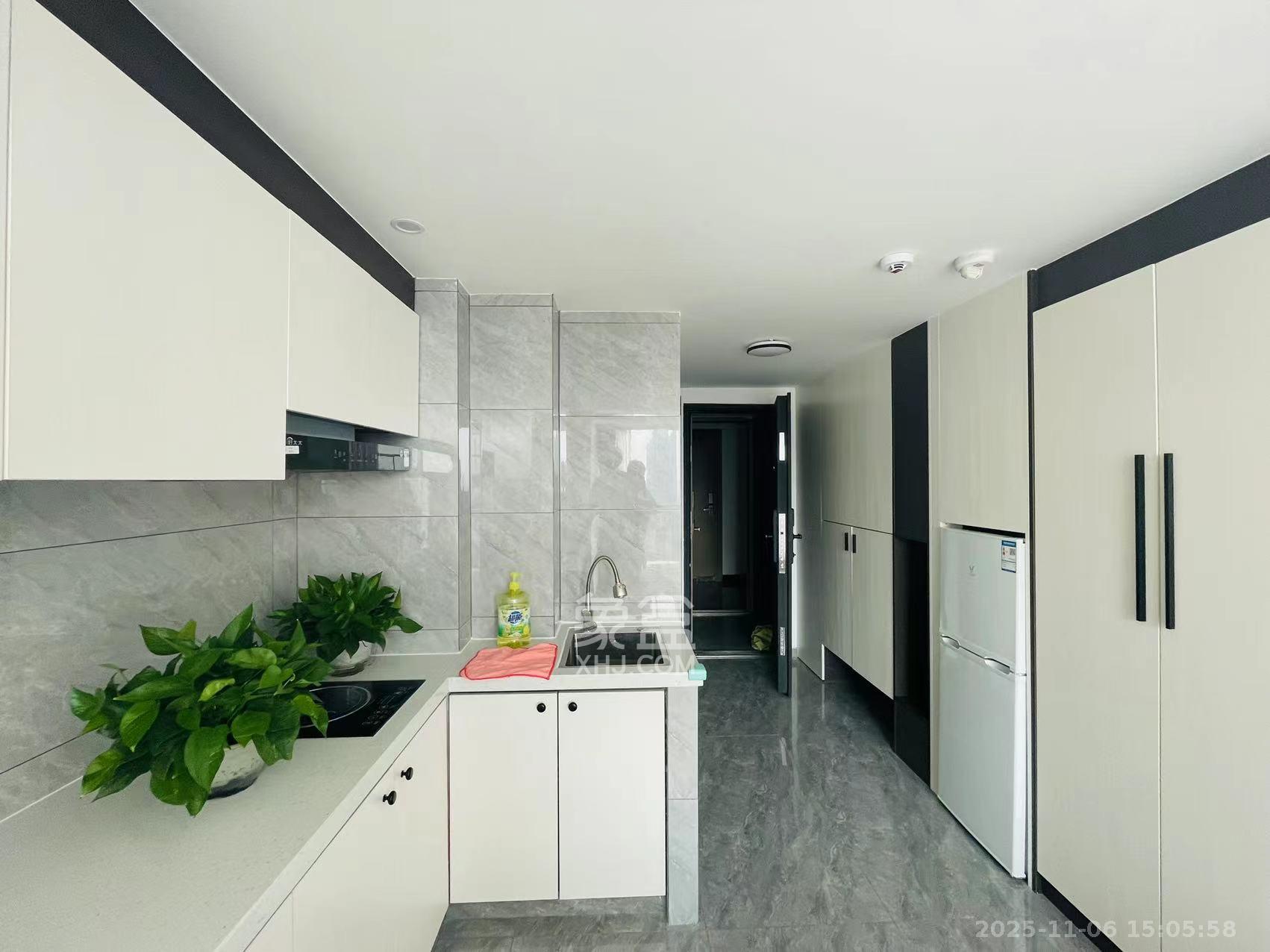 金地中交麓谷香颂(金地中交雅苑)  1室1厅1卫    1300.0元/月