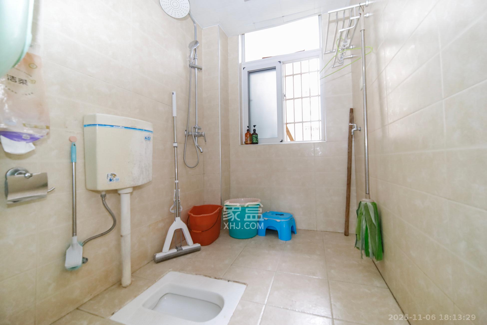 湘樟园小区（湘樟家园）  3室2厅2卫    69.0万卫生间