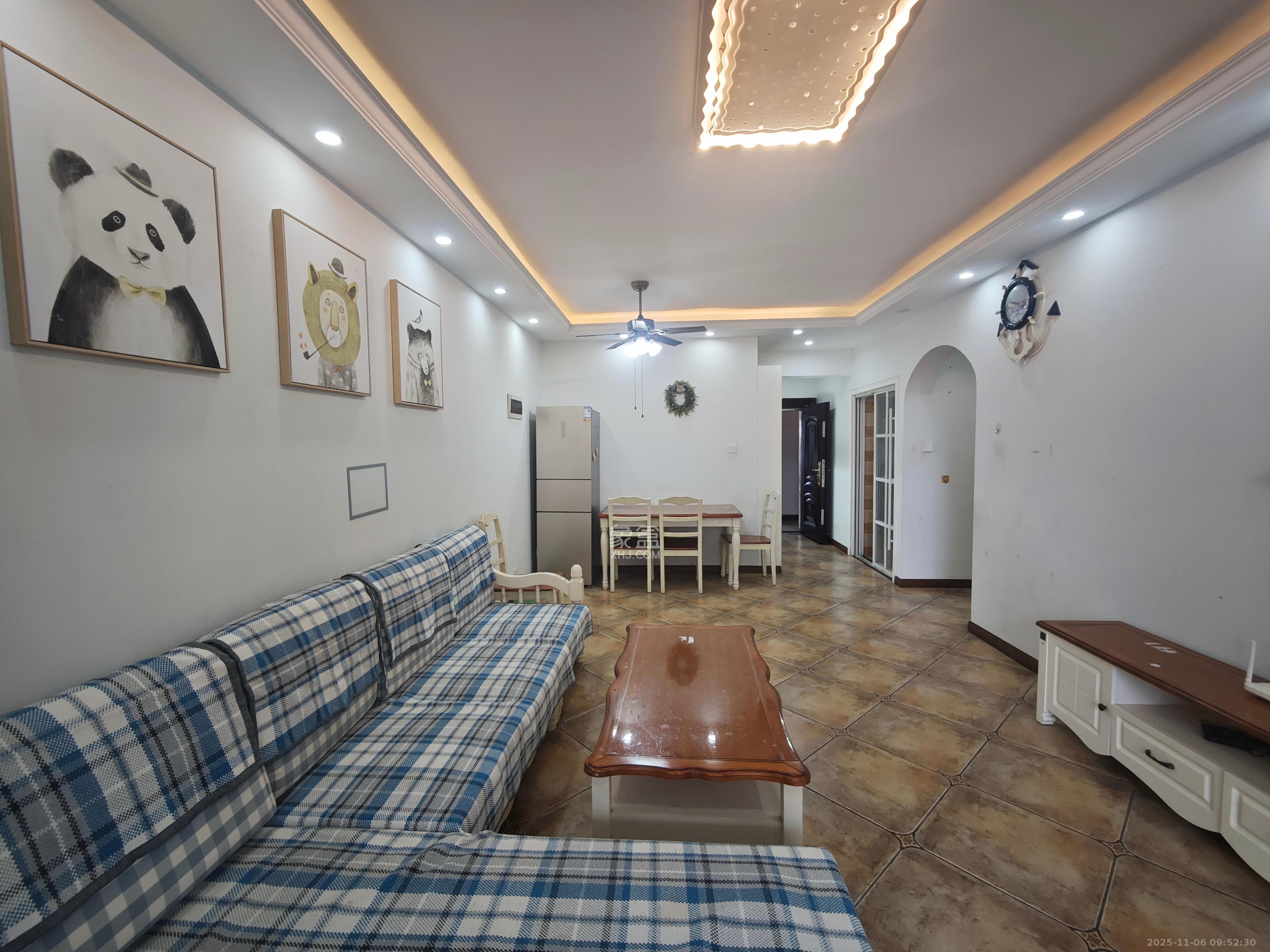 澳海澜庭  2室2厅1卫    1600.0元/月室内图