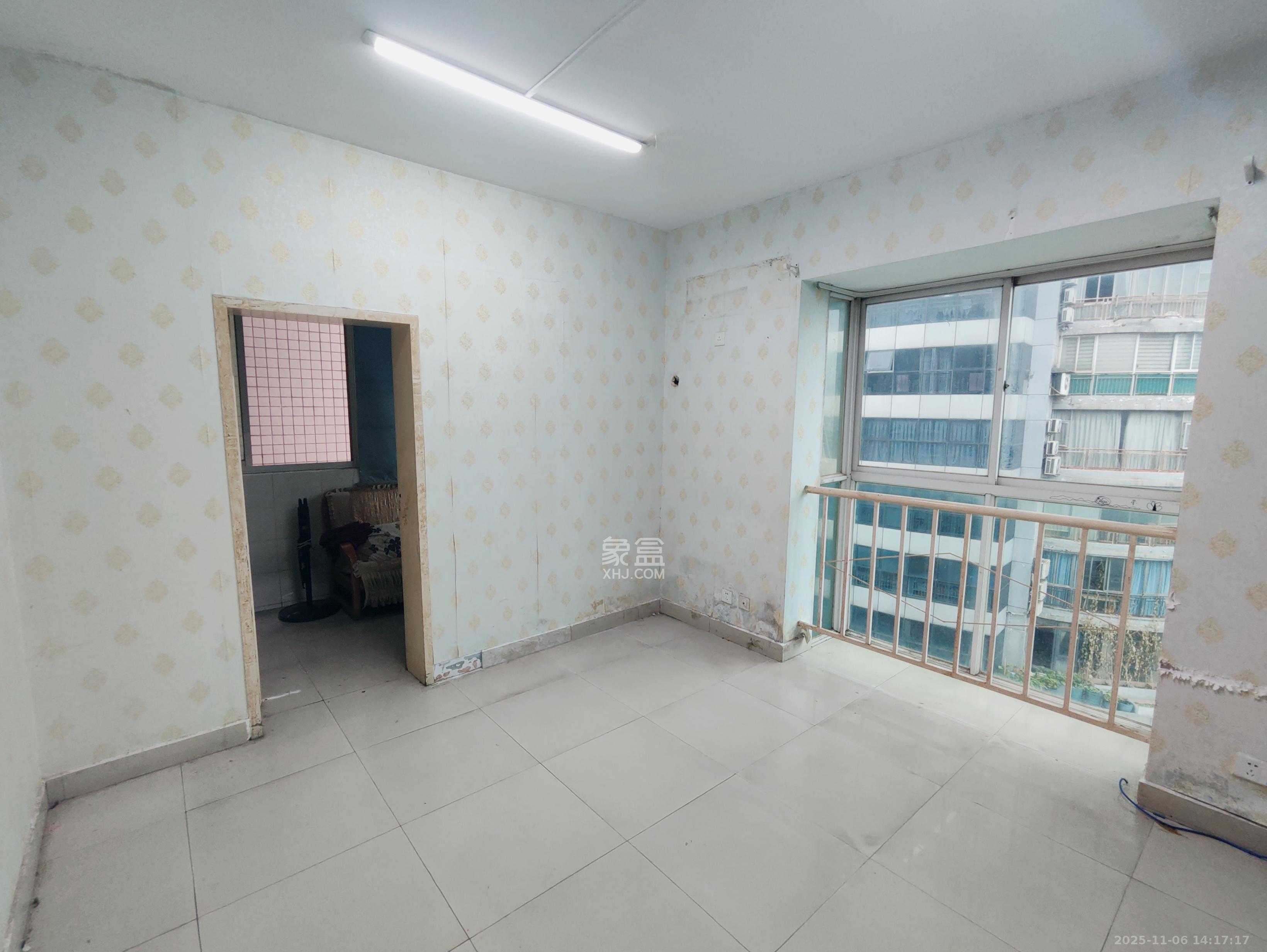 兴威名座  3室2厅2卫    3500.0元/月室内图