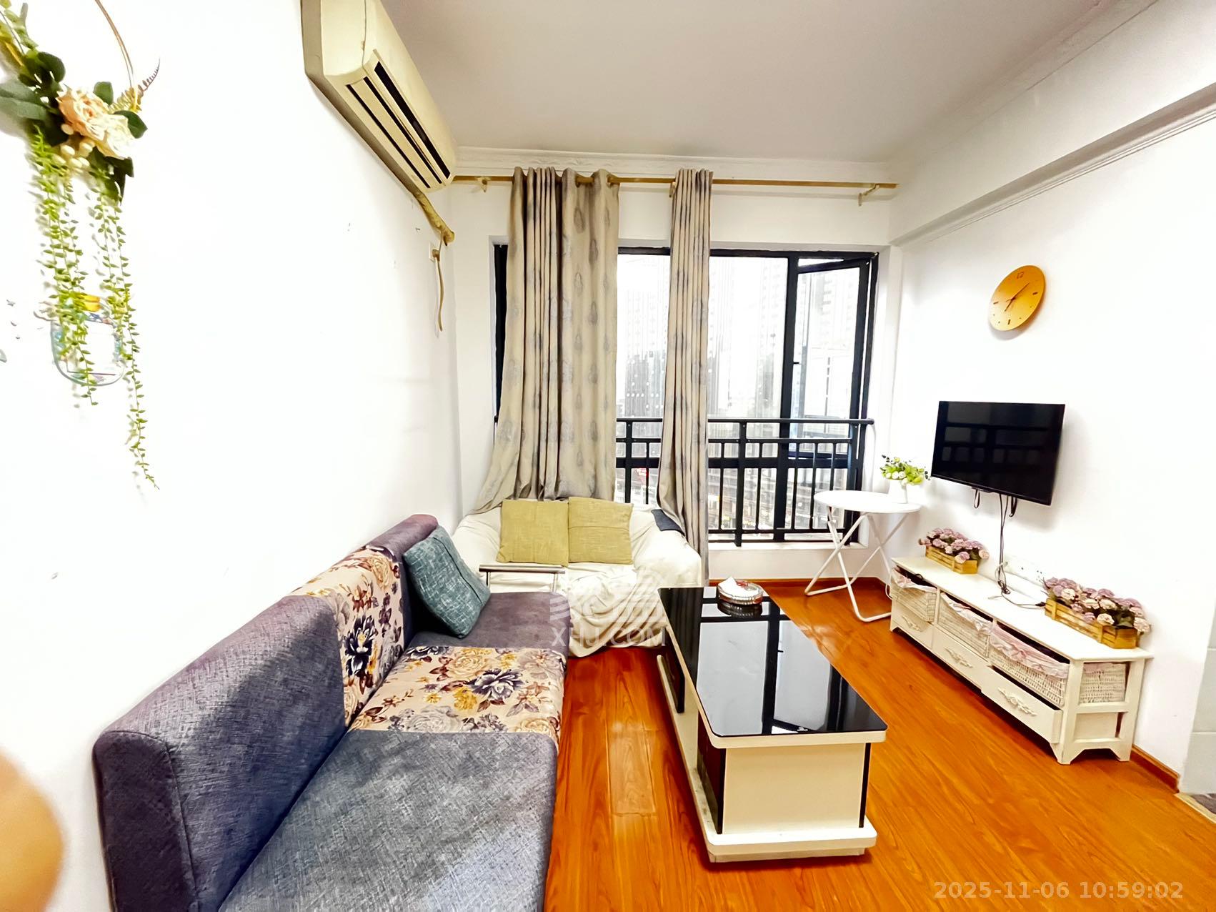 中南红领邦(红星嘉和苑) 2室1厅1卫 1700.0元/月 中南红领邦(红星嘉和苑) 2室1厅1卫 1700.0元/月室内图