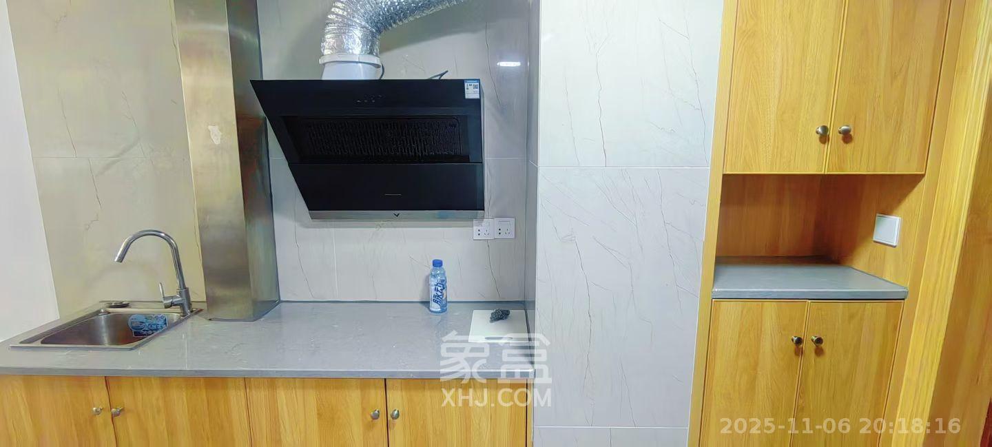 华润置地广场二期  2室1厅1卫    2000.0元/月